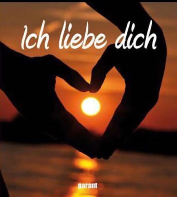 Laax with indoor and outside pool, sauna, 200 Meter to Ski lift , Fitnessroom, Tennis Place, Joyroom, Parkstadion Reserve