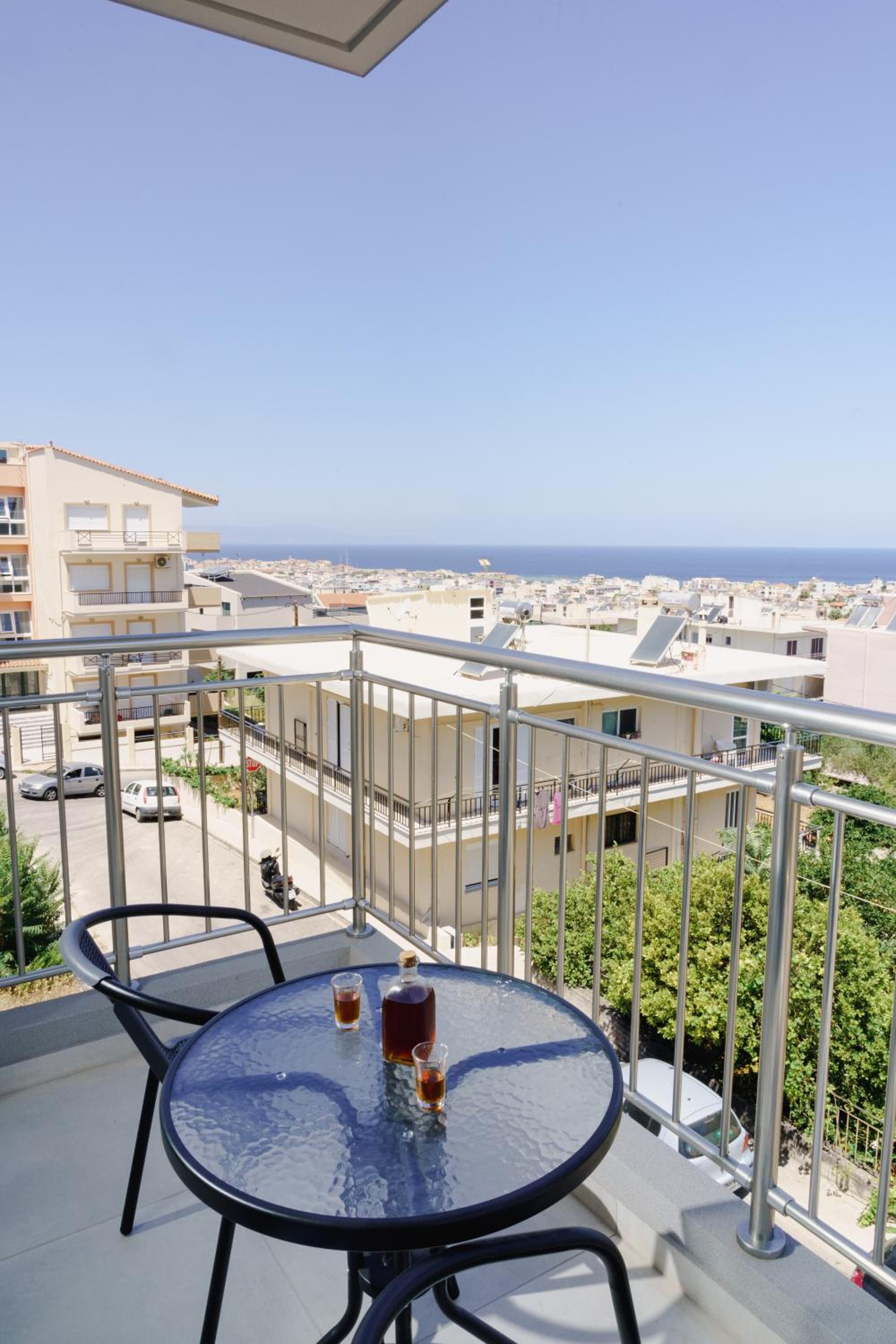EDEL Luxury Apartments view 3
