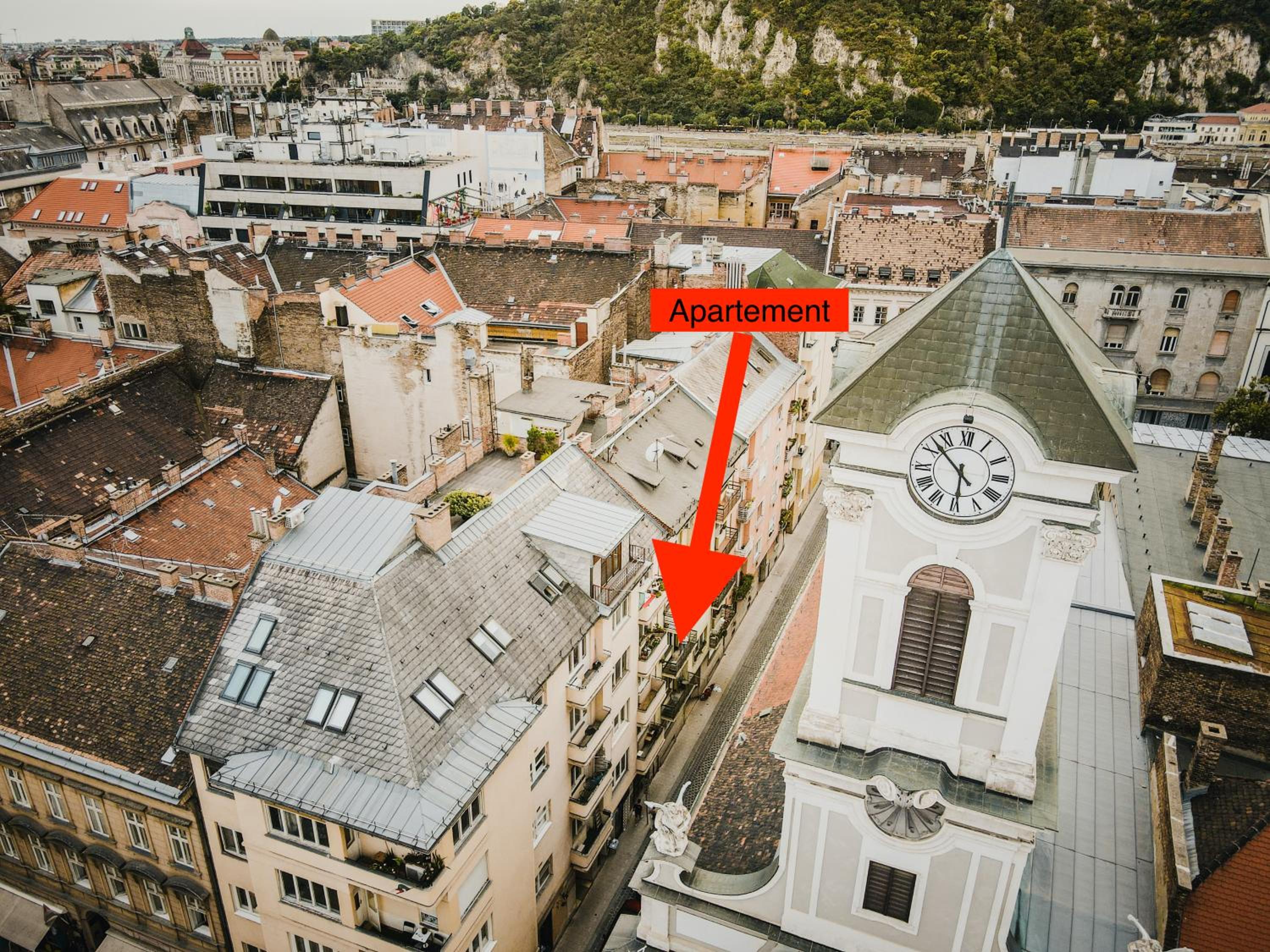 New 1BDR Modern Bauhaus flat