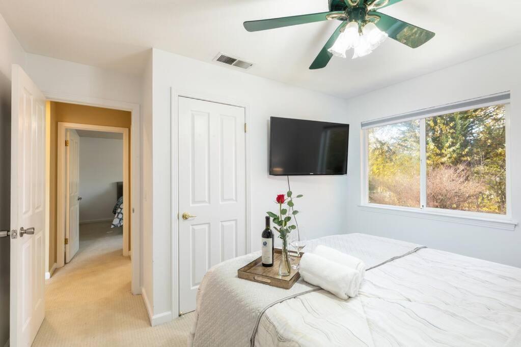 Petaluma Vacations - Captivated Wine Country/Family - Property Image 4