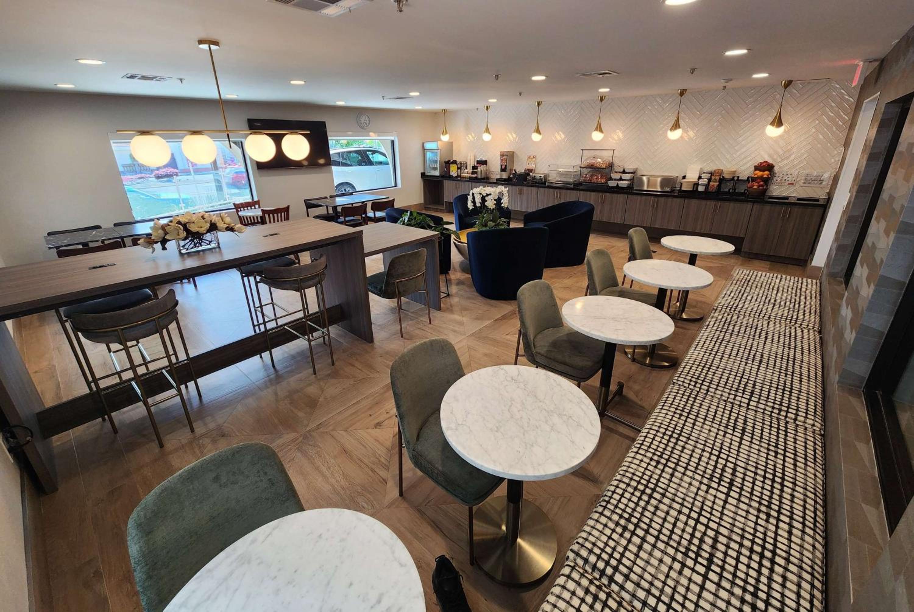 La Quinta by Wyndham San Francisco Airport West - Property Image 23