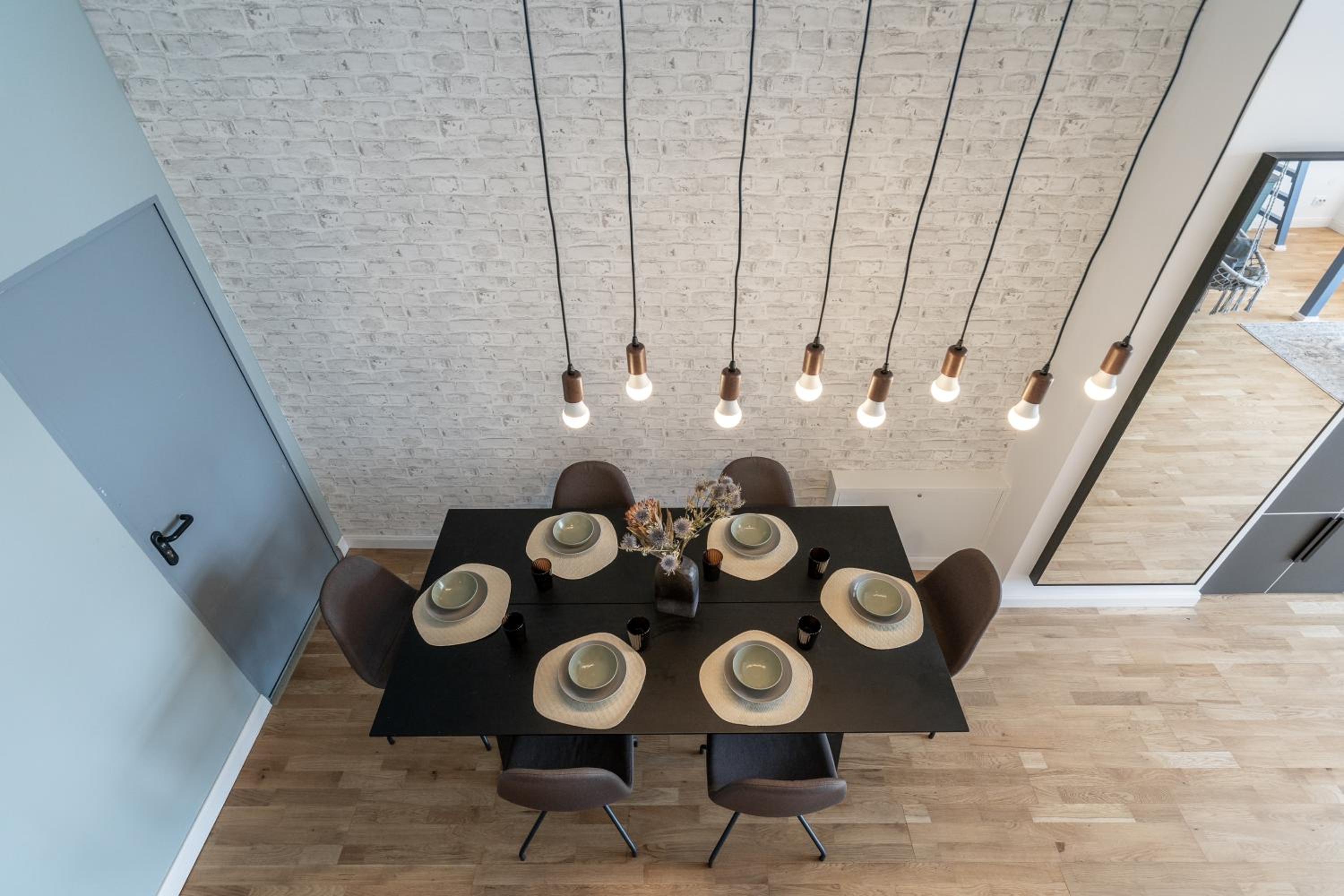 Spacious Lofts In Wedding