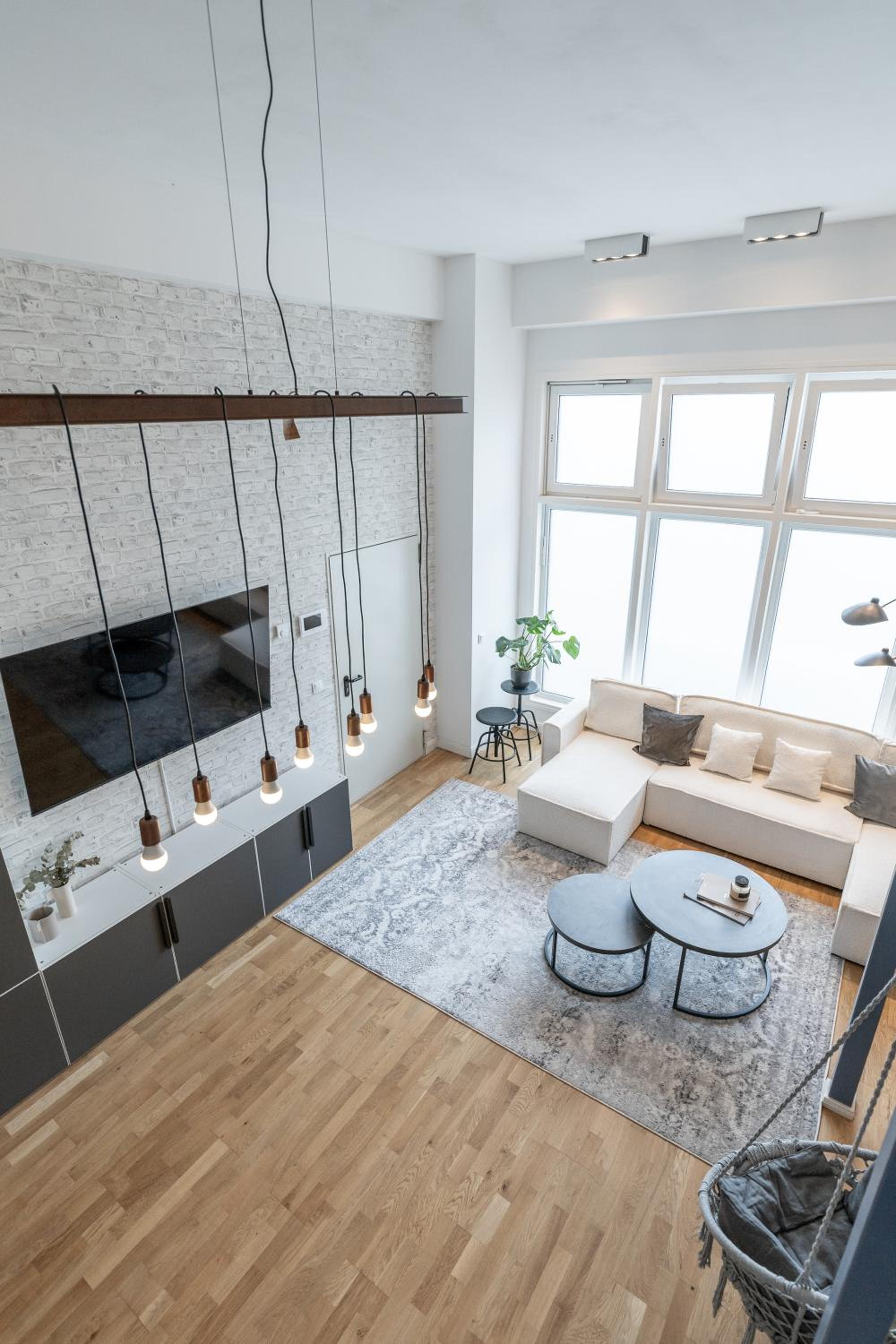 Spacious Lofts In Wedding