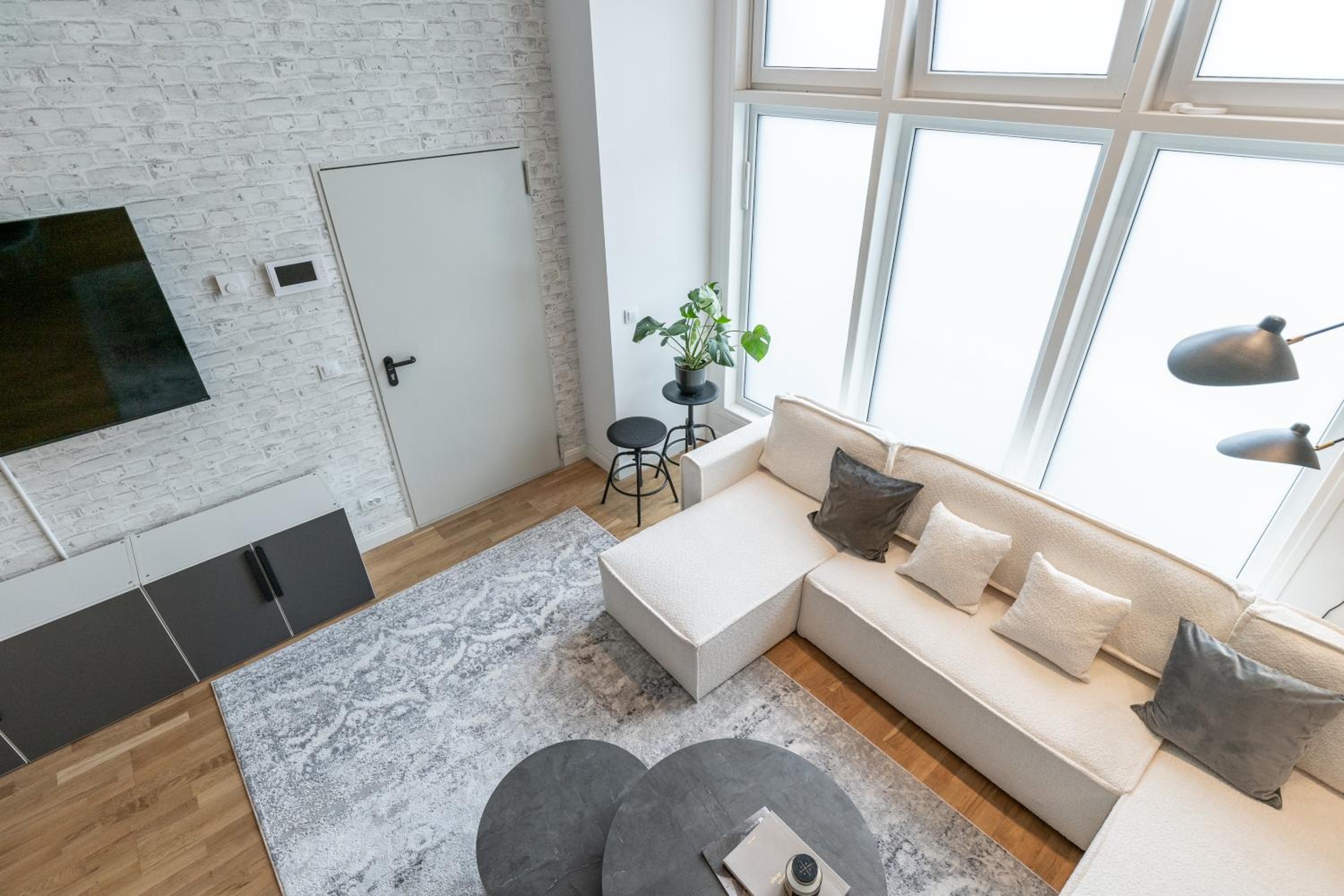 Spacious Lofts In Wedding