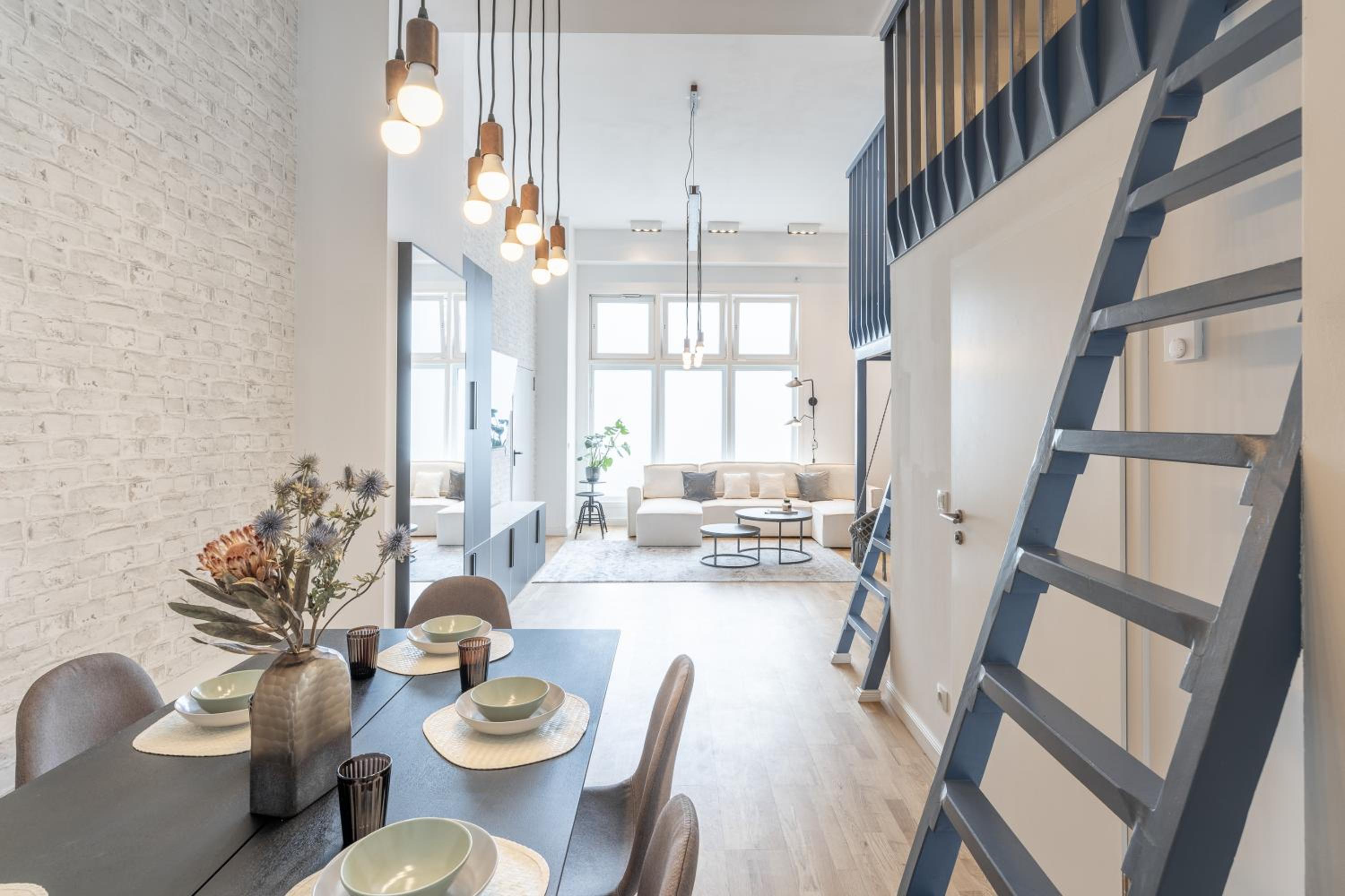 Spacious Lofts In Wedding