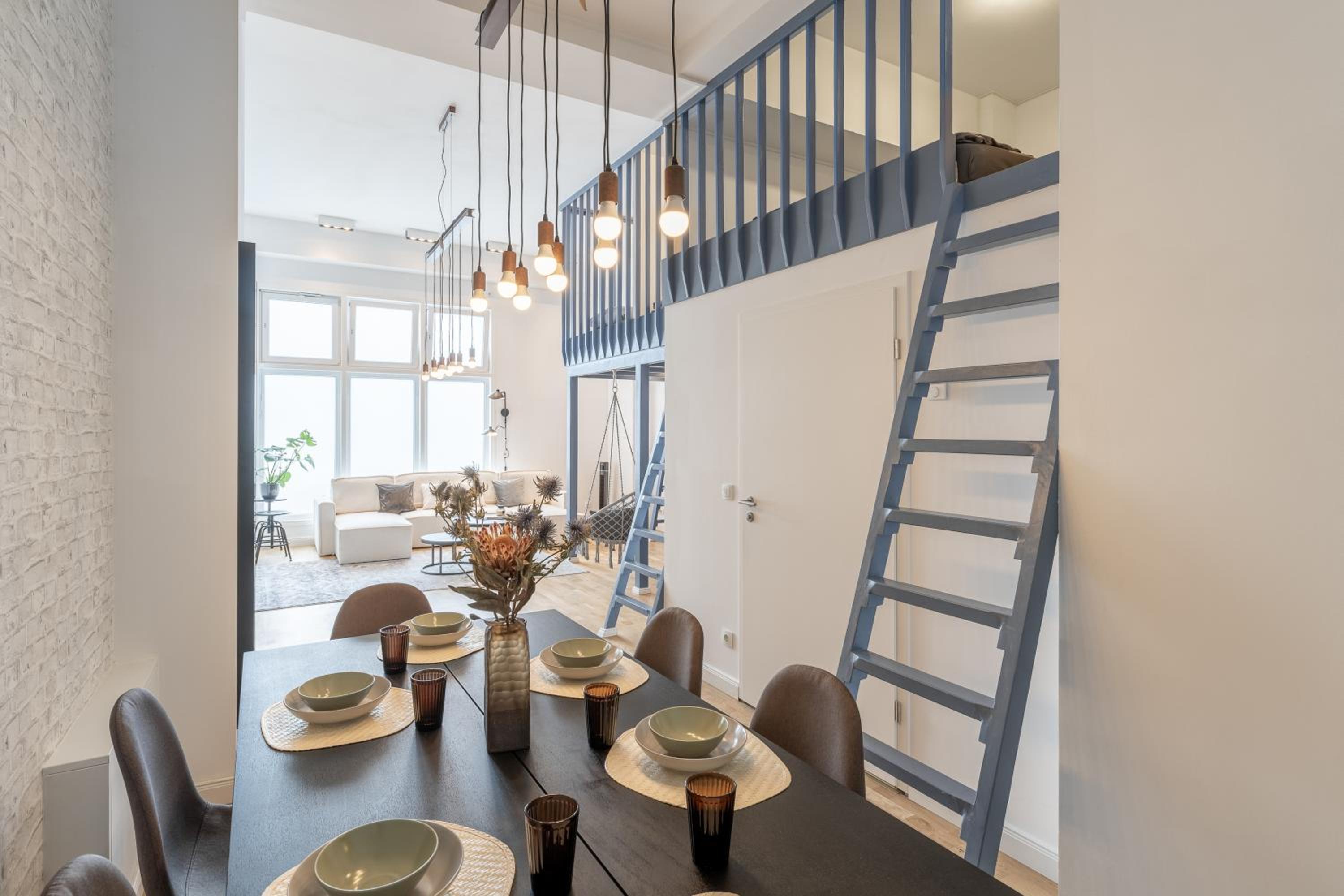 Spacious Lofts In Wedding