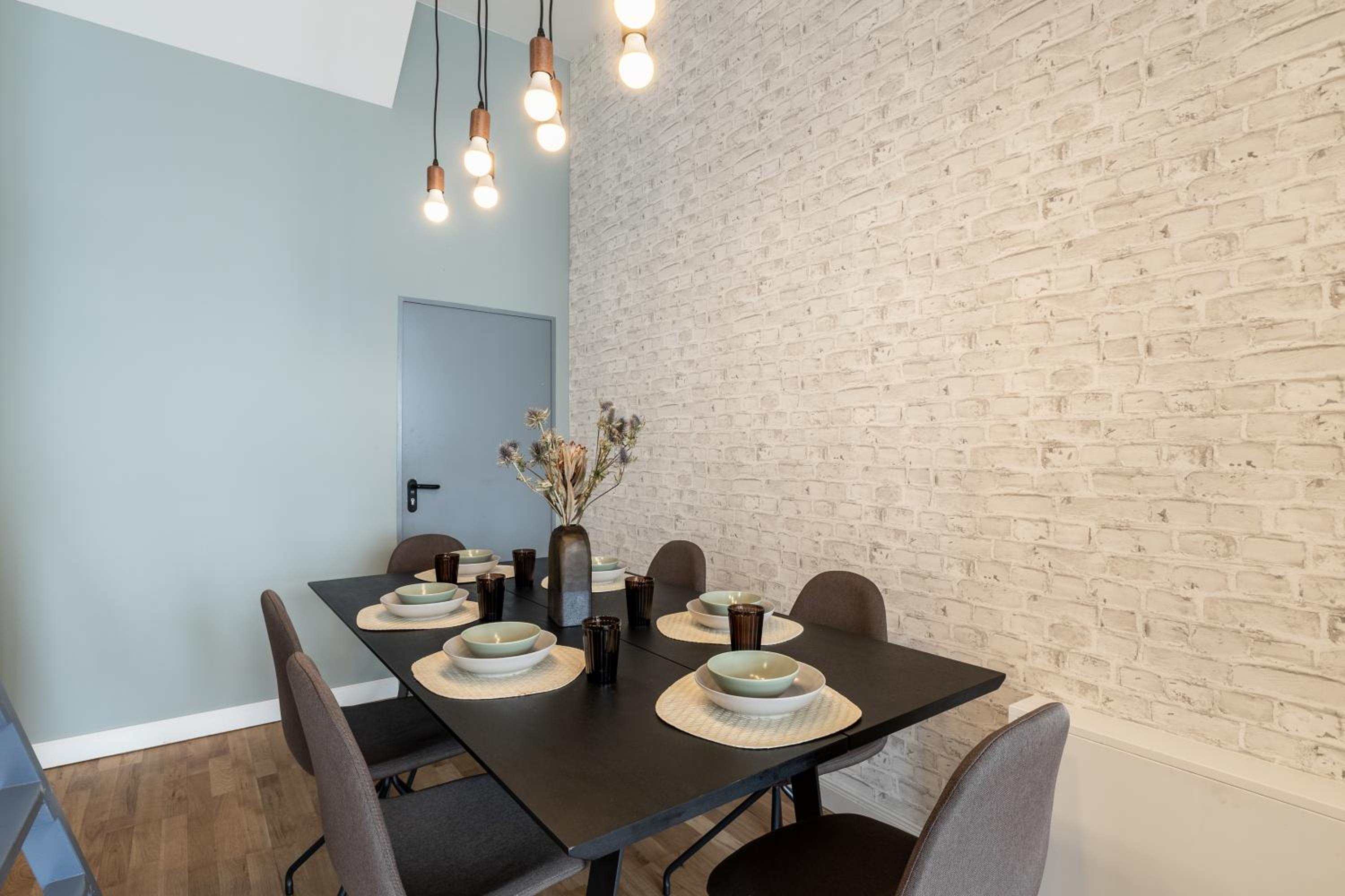 Spacious Lofts In Wedding