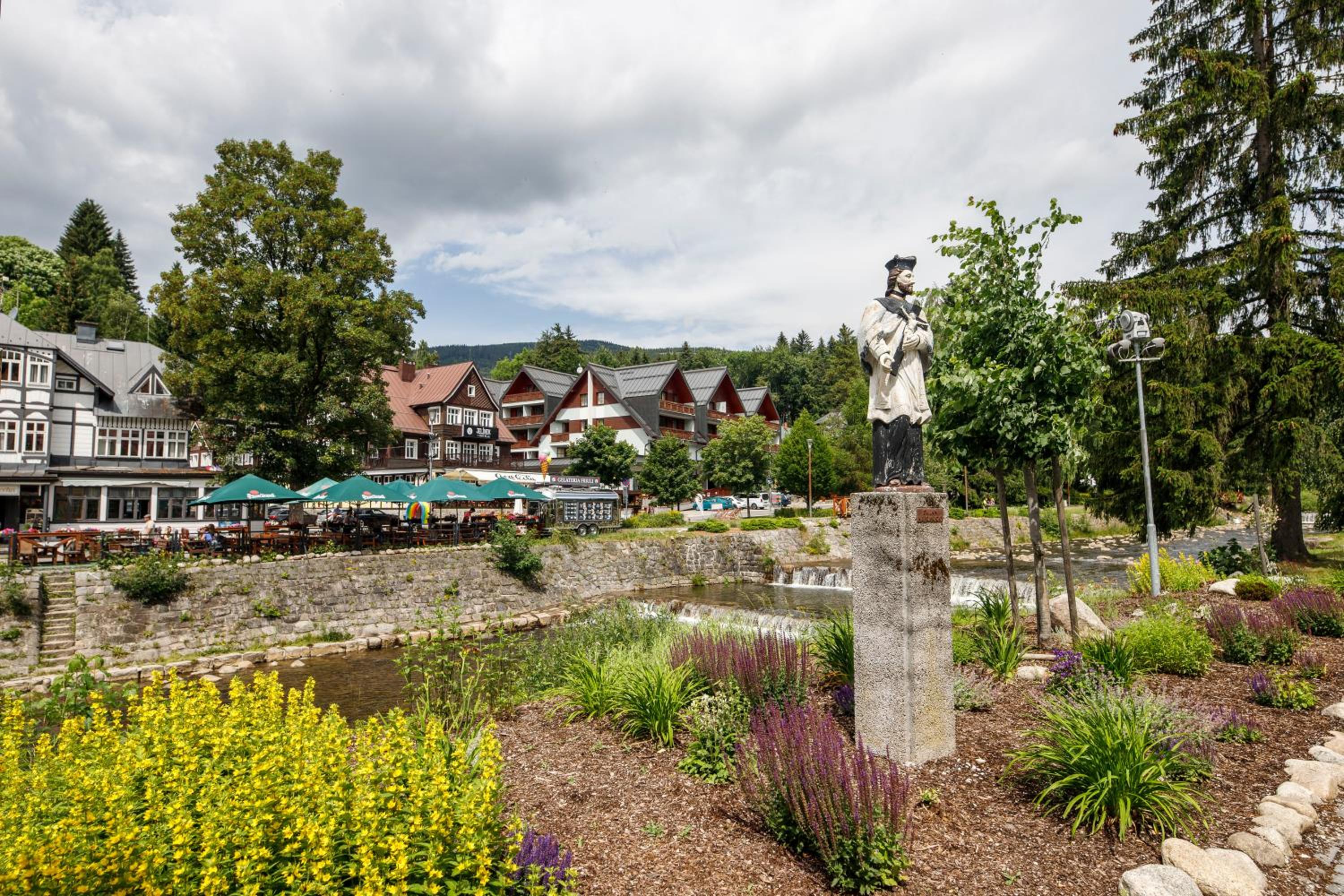 Hotel Lomnice