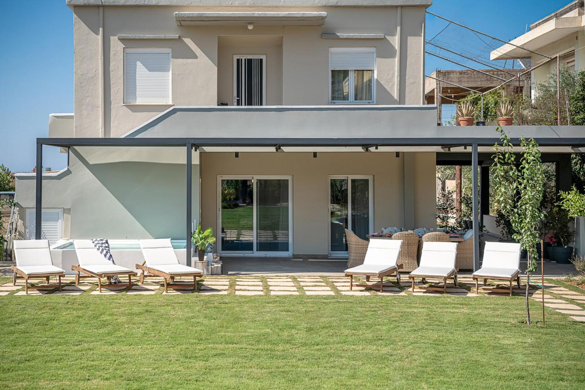 HappyHouse Villa