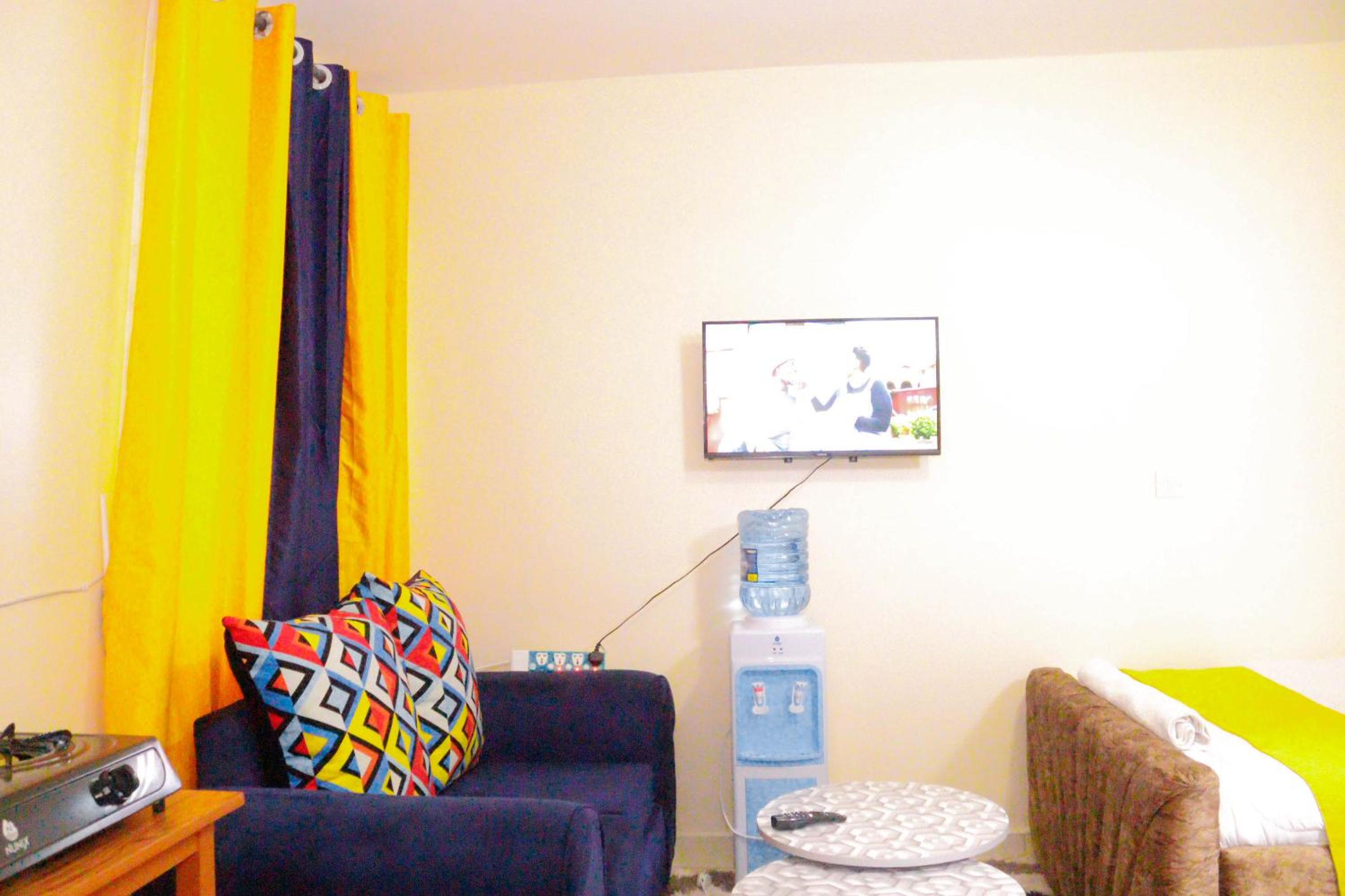 BASICS HOME STAYS