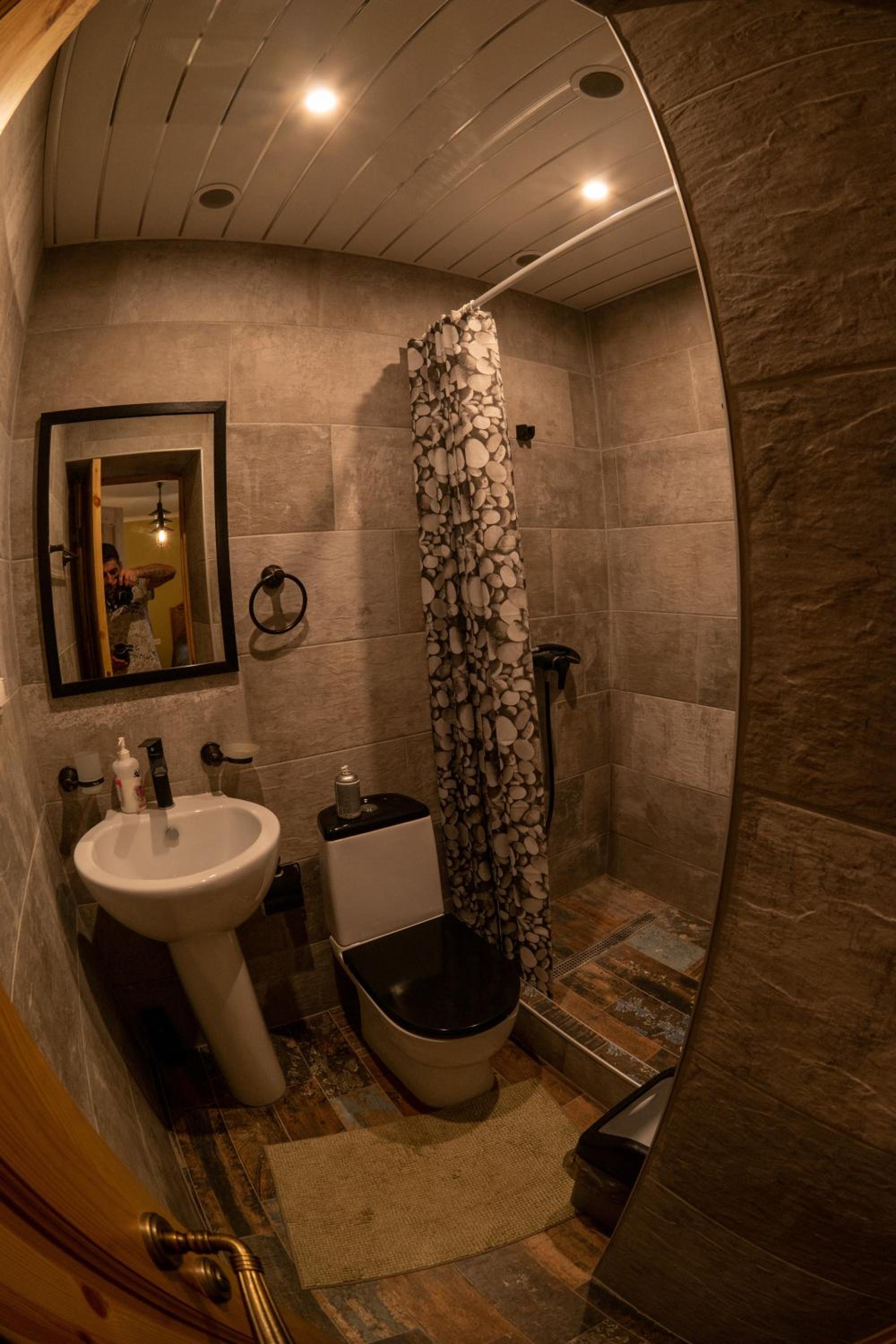 Gnishik Eco Lodge