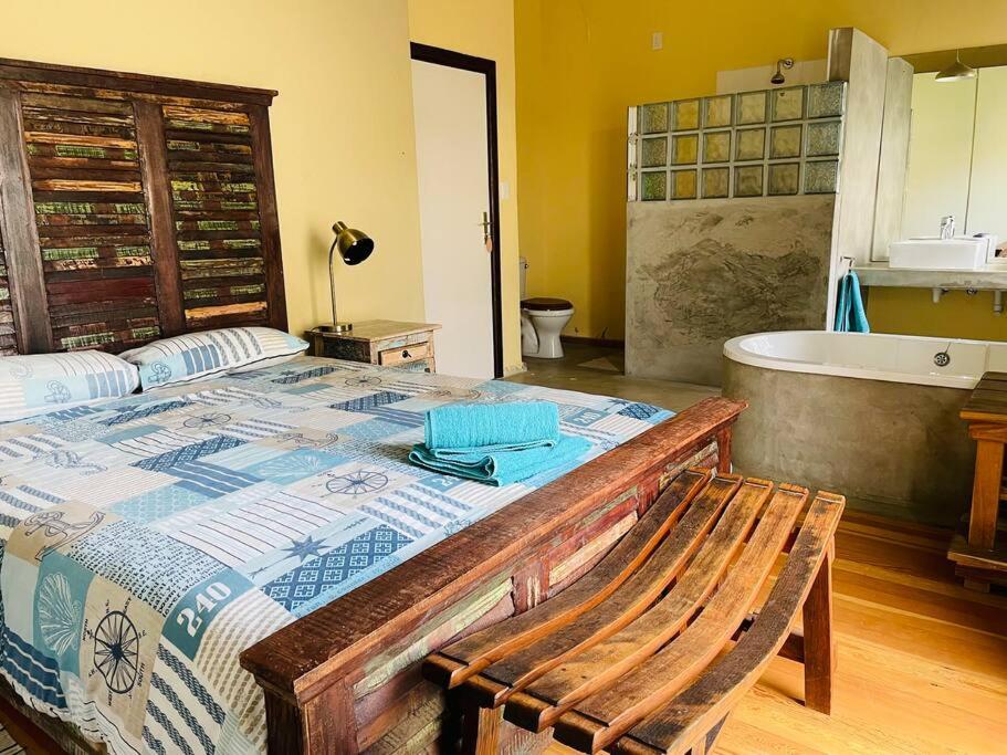 3 Bedroom, 3 Bathroom, Close to the Beach & Town view 2