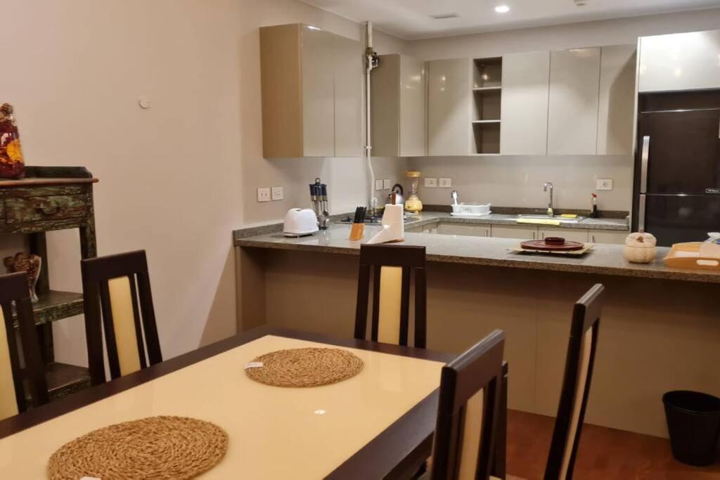 Aeon Towers Luxury Apartment