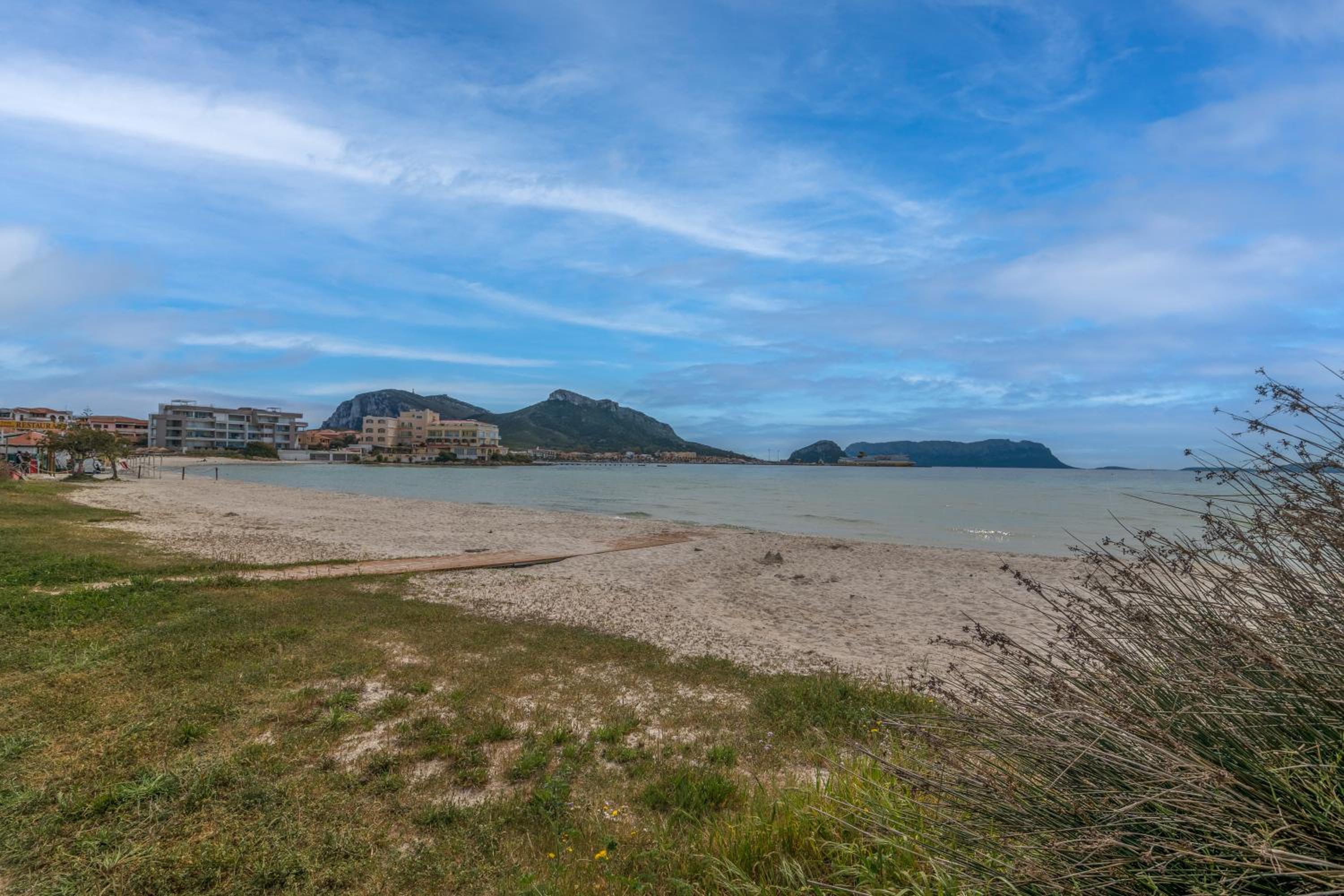 Blue Pearl With Sea View - Happy Rentals view 4