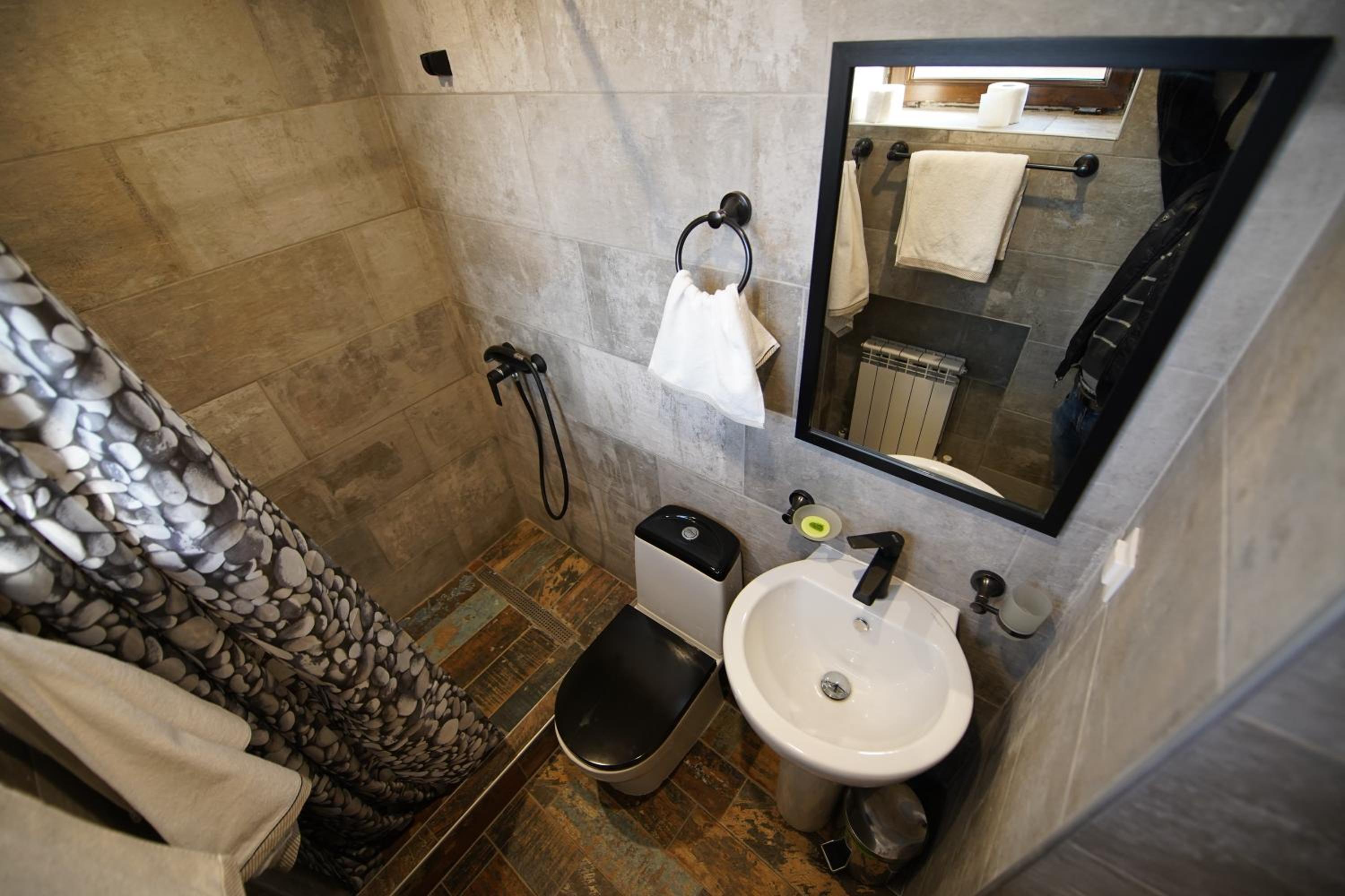 Gnishik Eco Lodge