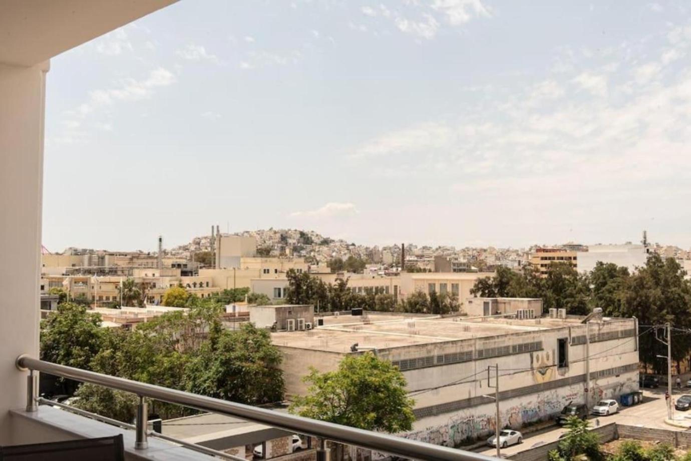 Cozy 2-bedroom Apartment in Piraeus (ERM_E9) view 3