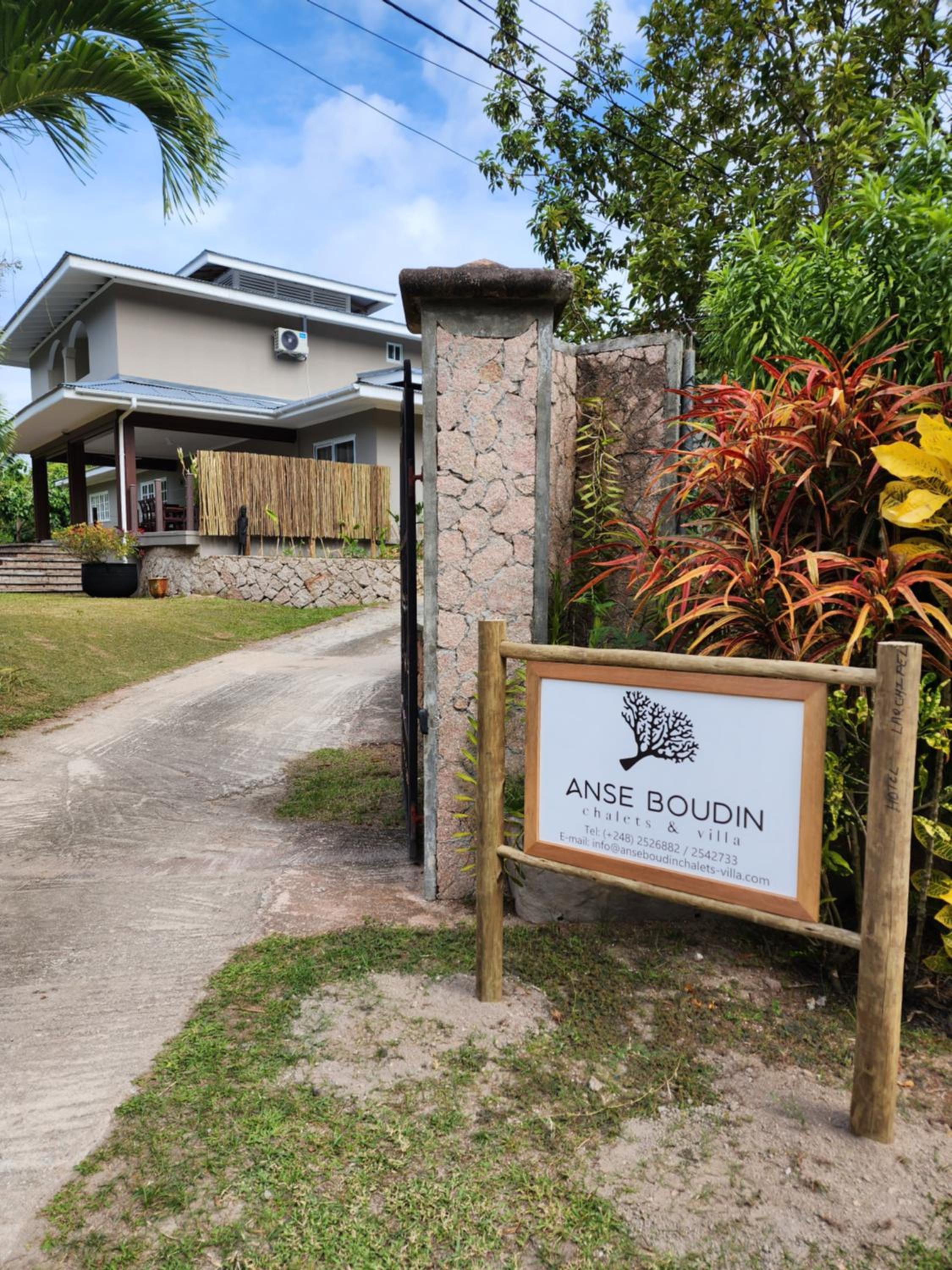 Anse Boudin Chalets & Villa photo 3