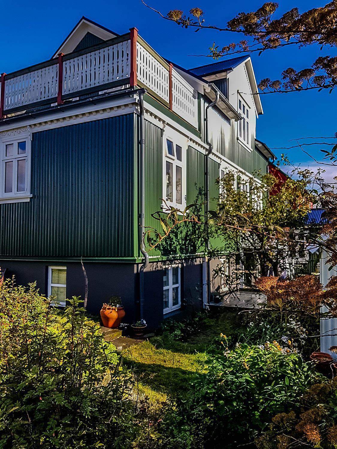 Old Charm Apartment - Keflavík Downtown