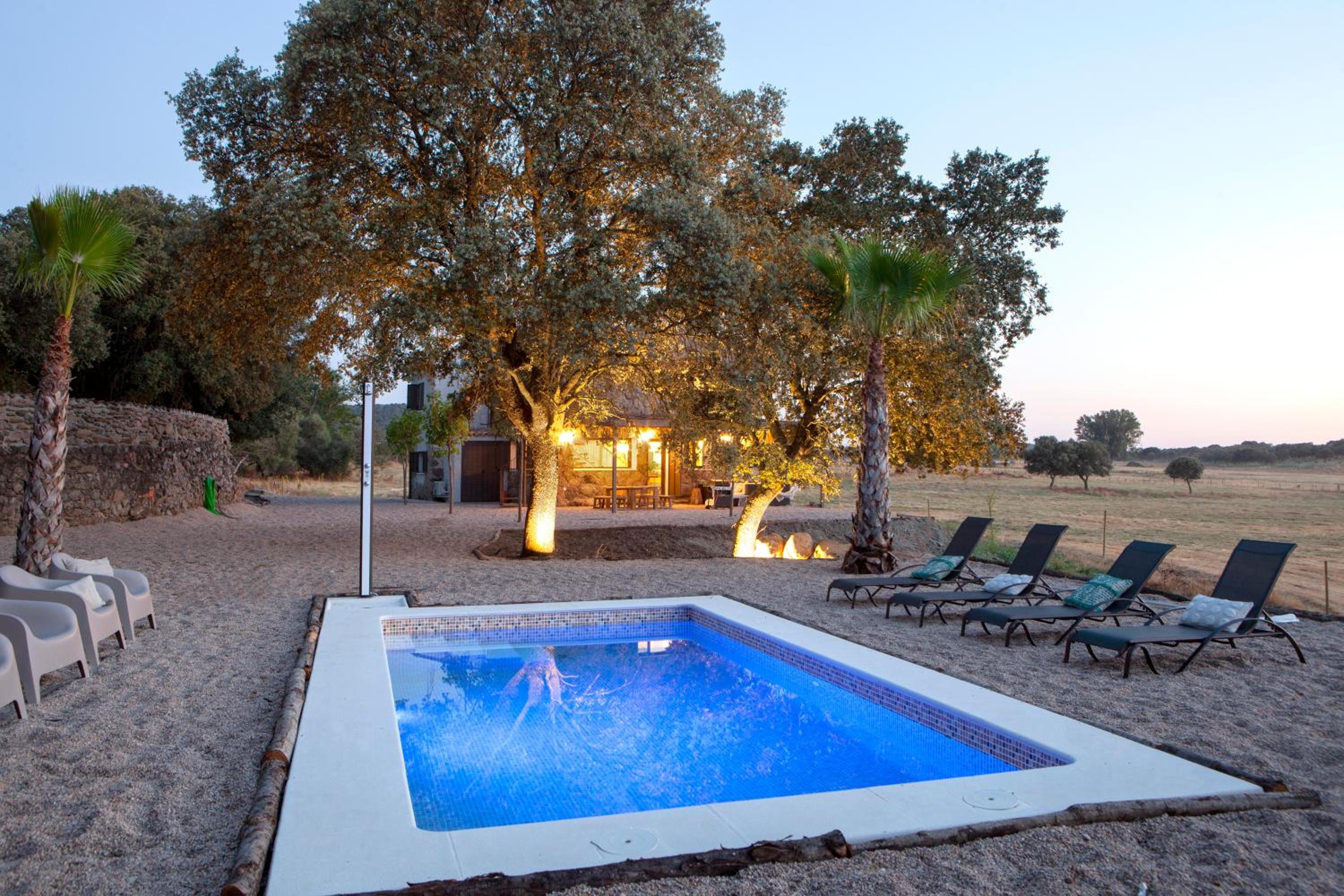 Wishome- Casa con piscina en finca privada, cerca de Gredos view 3