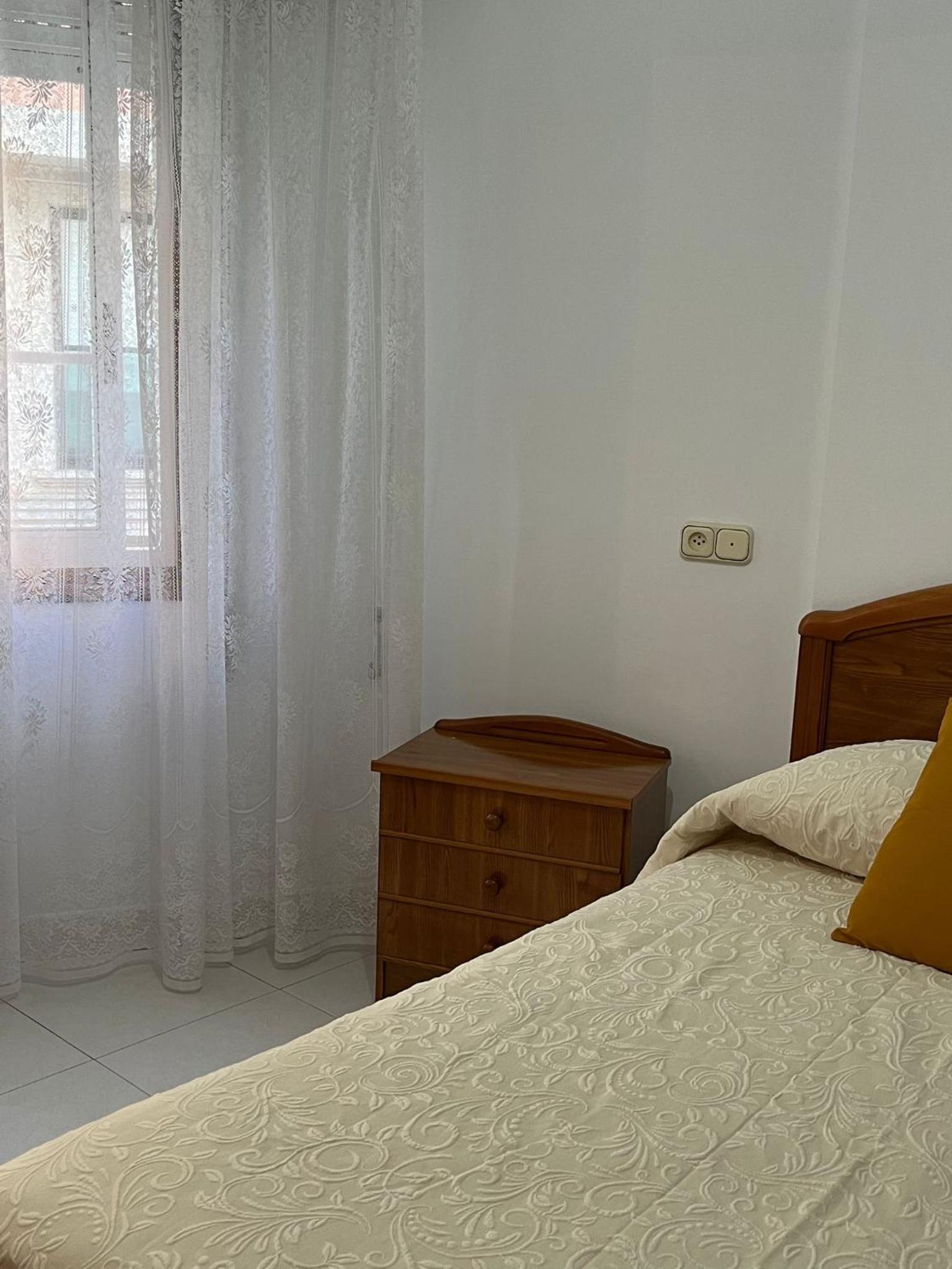 Apartamentos Deza- Playa Silgar
