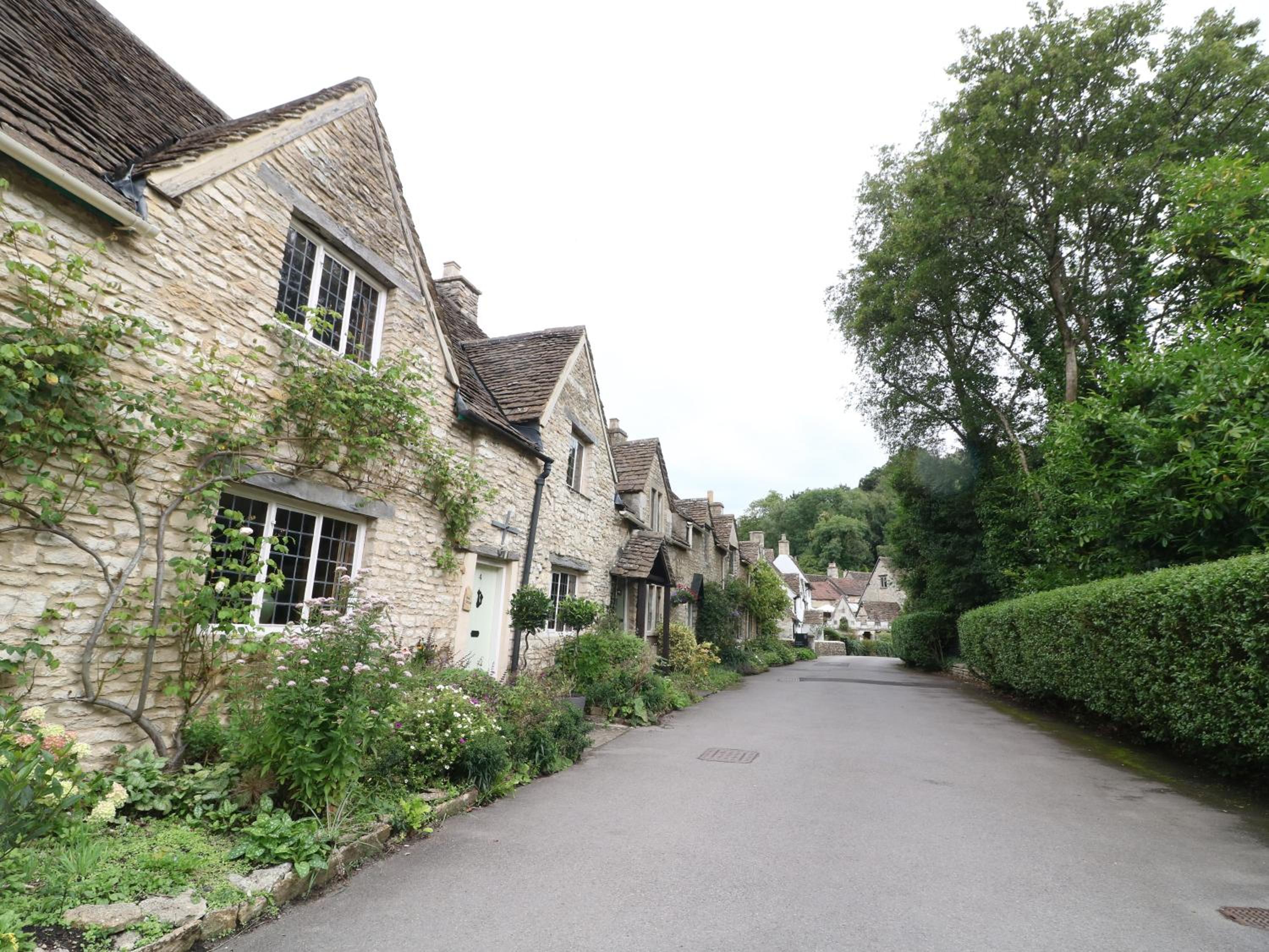 Castle Combe Cottage view 2