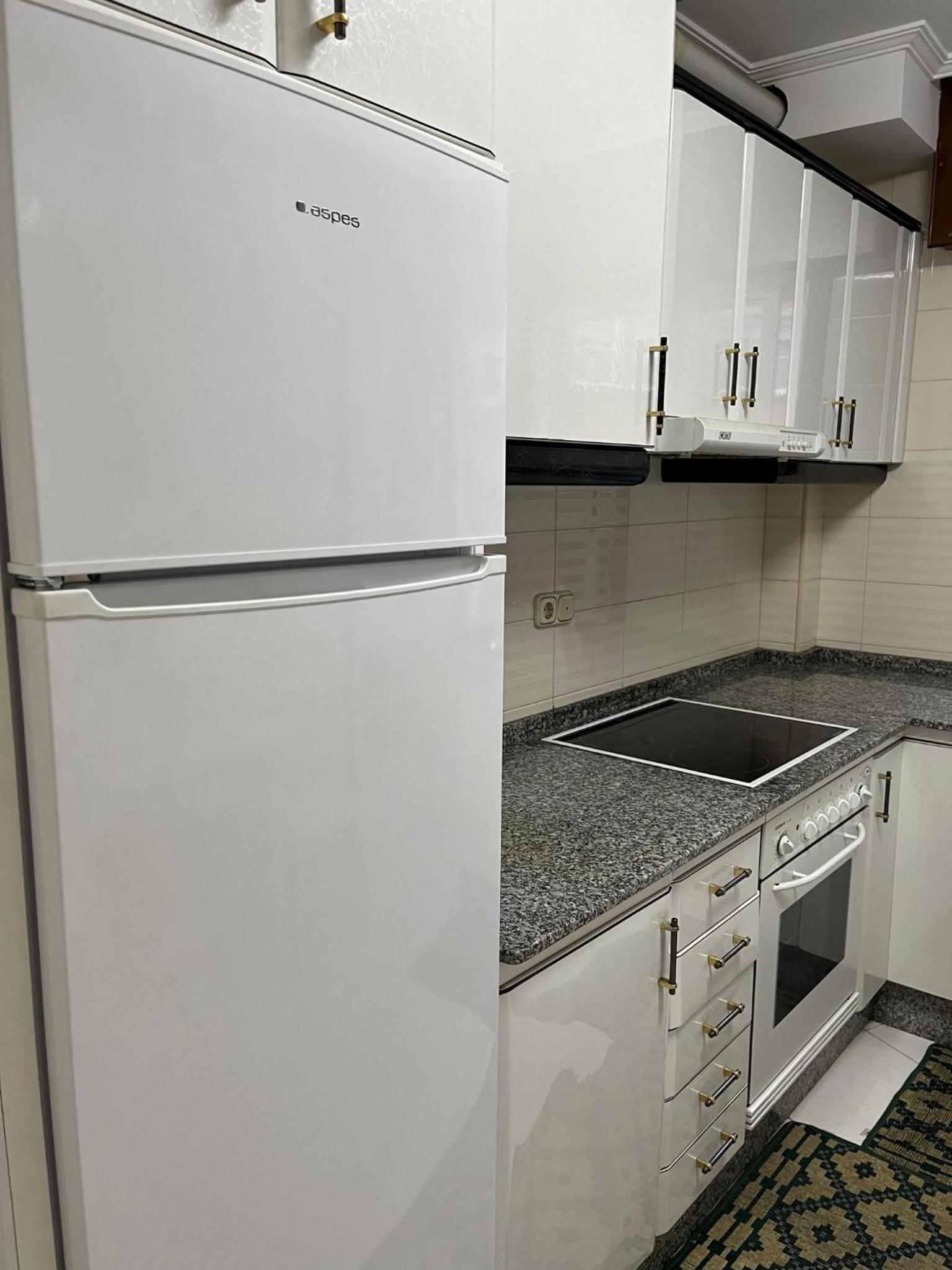 Apartamentos Deza- Playa Silgar