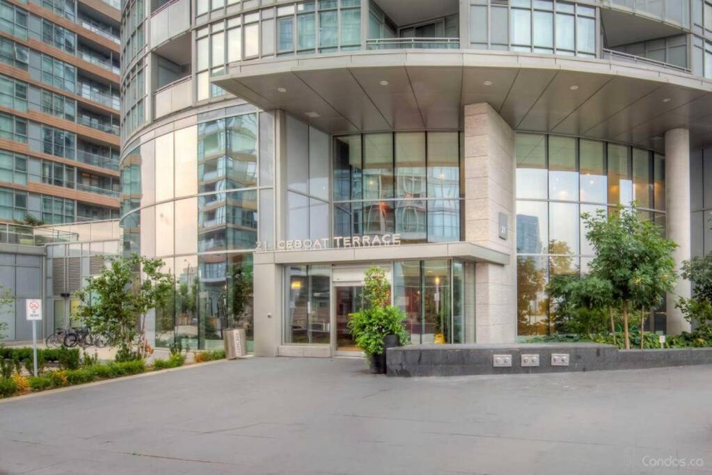 Downtown Toronto Condo Suite