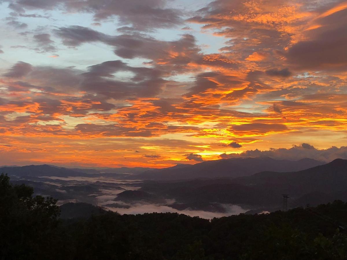 Sunrise View Chalet view 4
