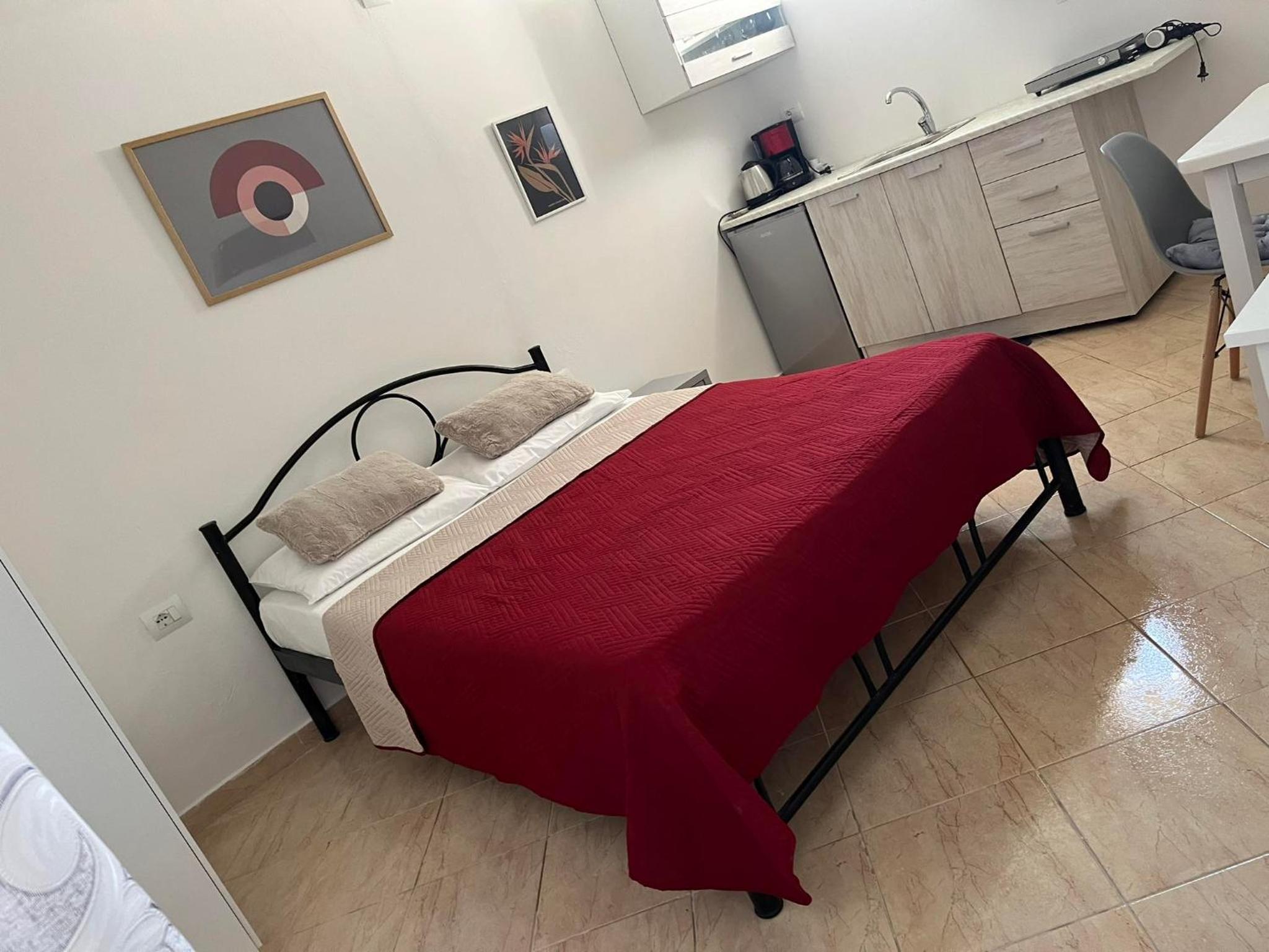 Mimoza Apartments