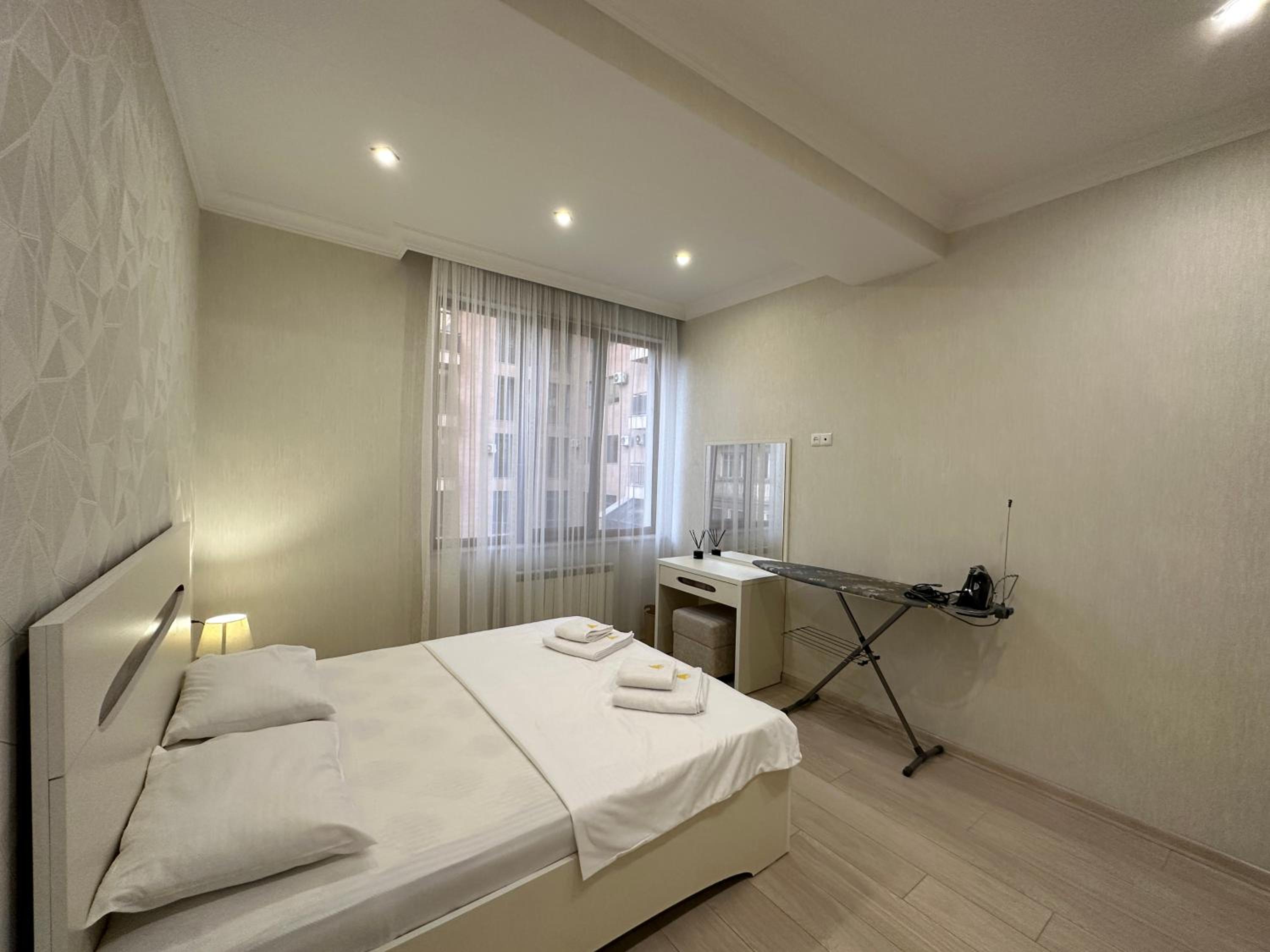 Teryan street, 2 bedrooms Modern New Euro Renovated apartment TT113