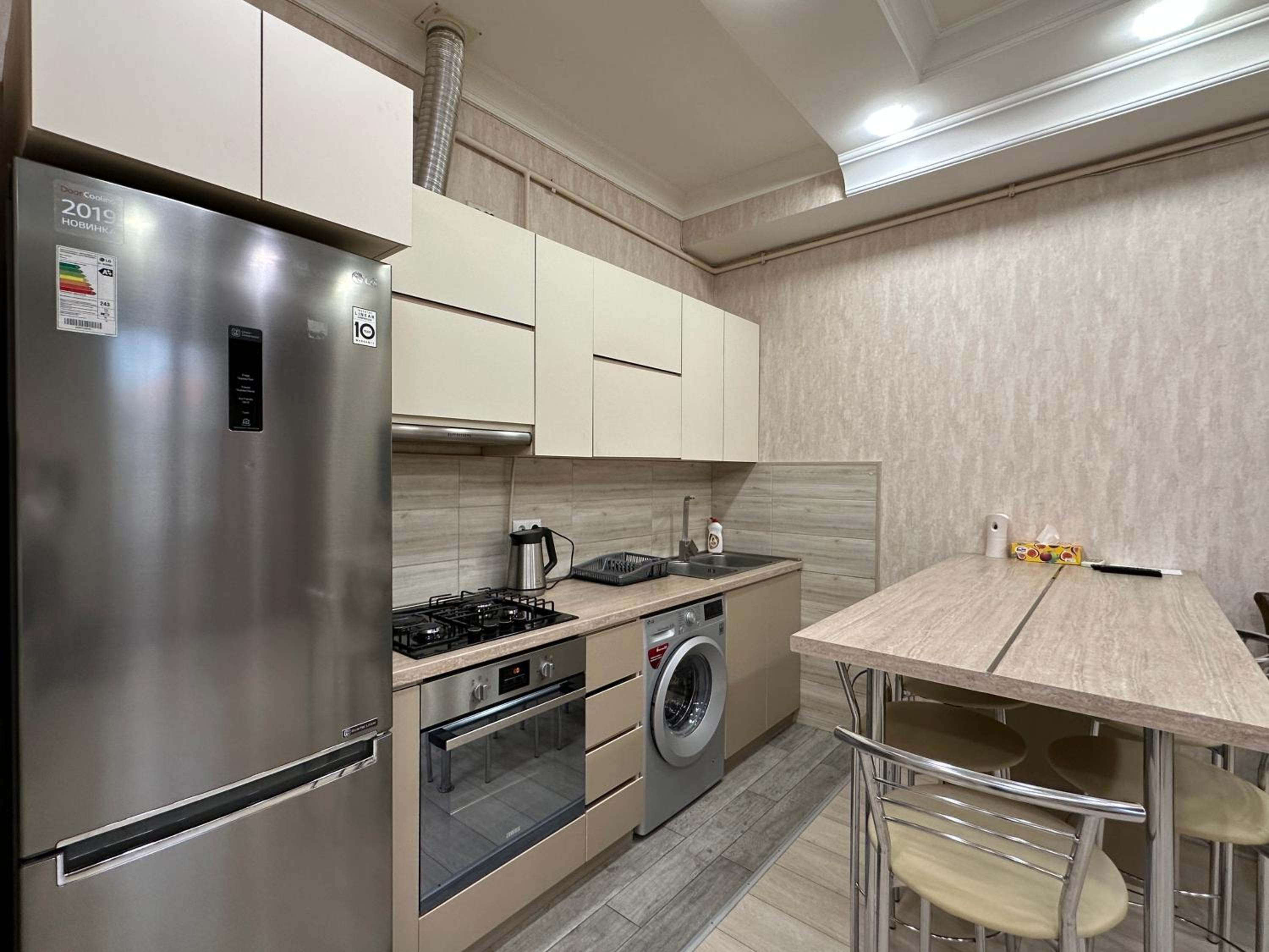 Teryan street, 2 bedrooms Modern New Euro Renovated apartment TT113