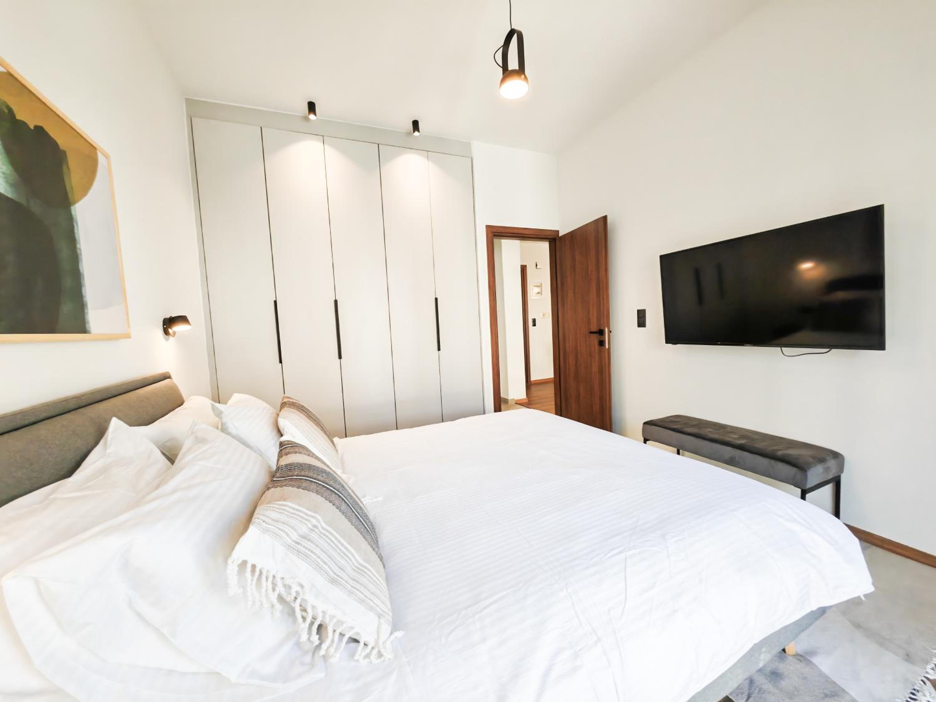 Bright and Beautiful by Acropolis with balcony - Ako25