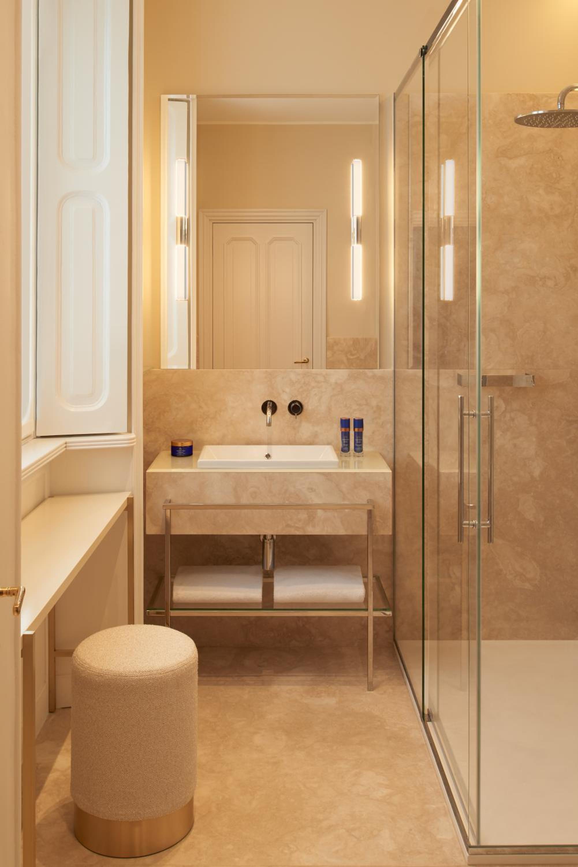 Amabilia Suites
