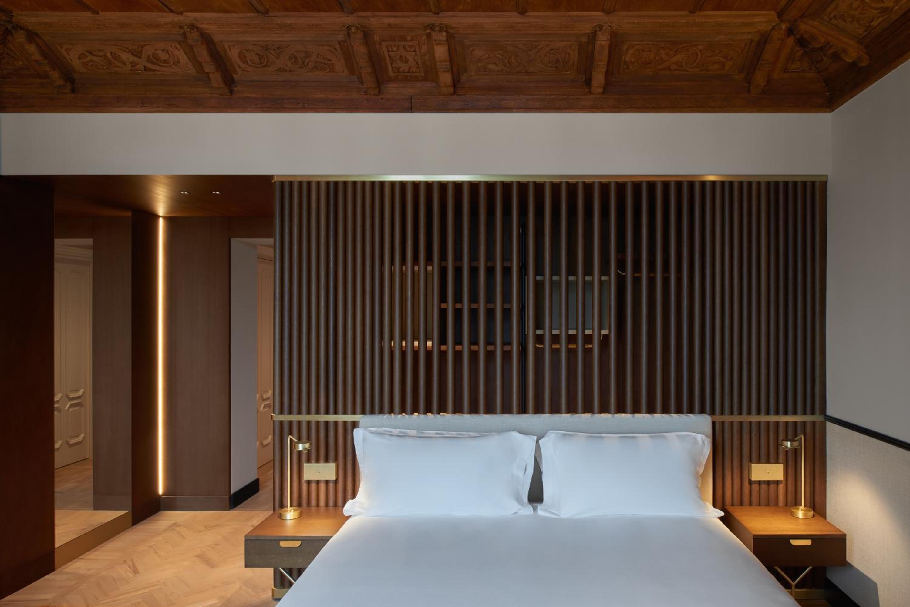 Amabilia Suites