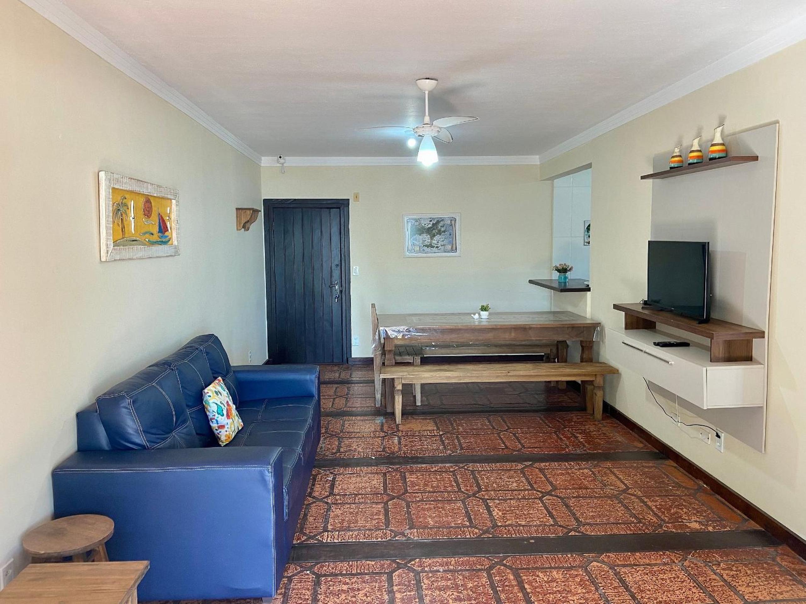 Residencial Ide Martins a 30 metros da Praia de Bombinhas e próximo a Praia da Lagoinha