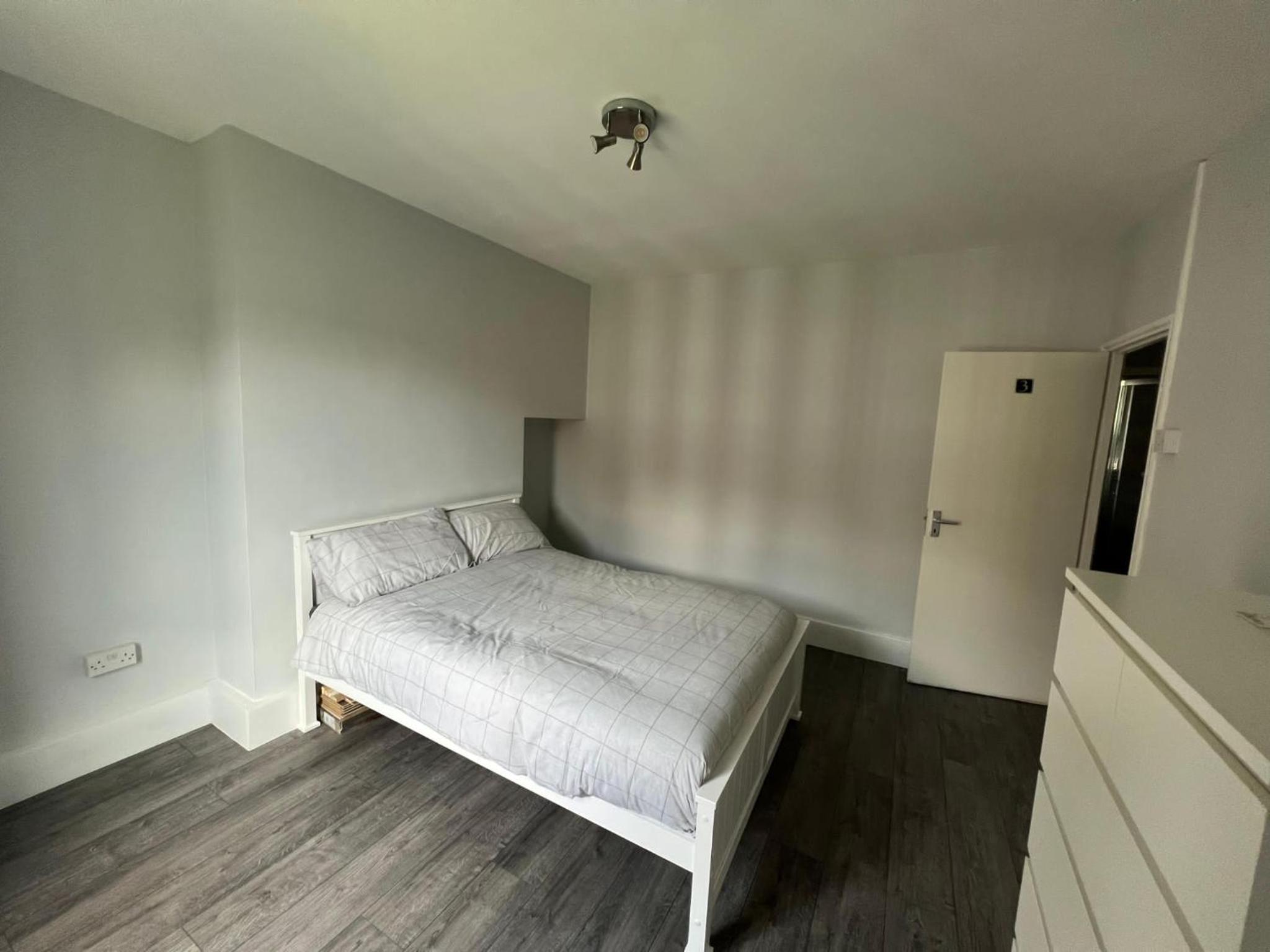 Holiday Properties Vauxhall Central Rooms