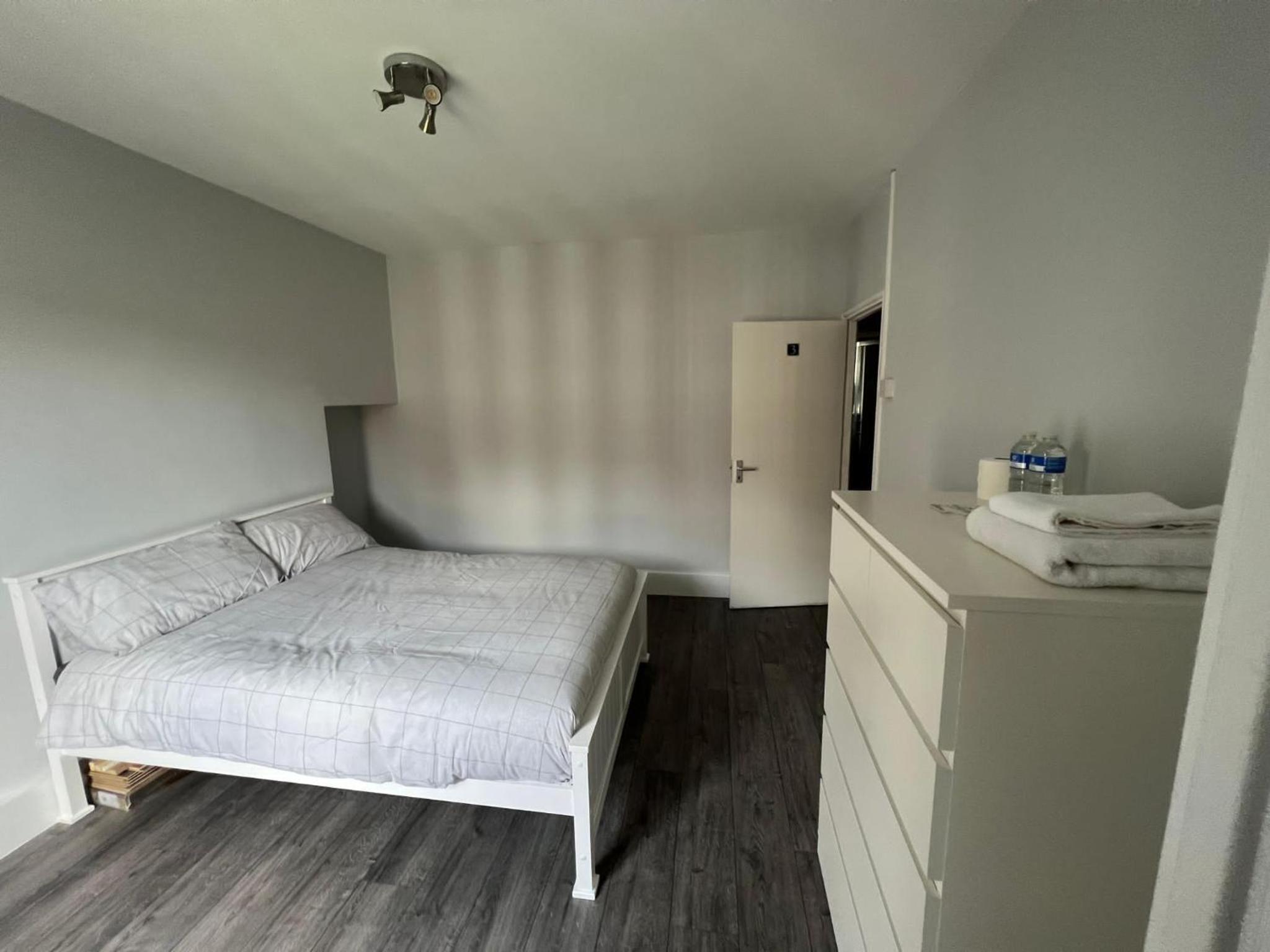 Holiday Properties Vauxhall Central Rooms