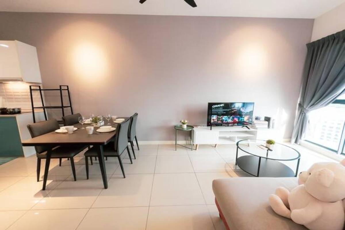 Continew Residence Cozy Suite by GUESTONIC