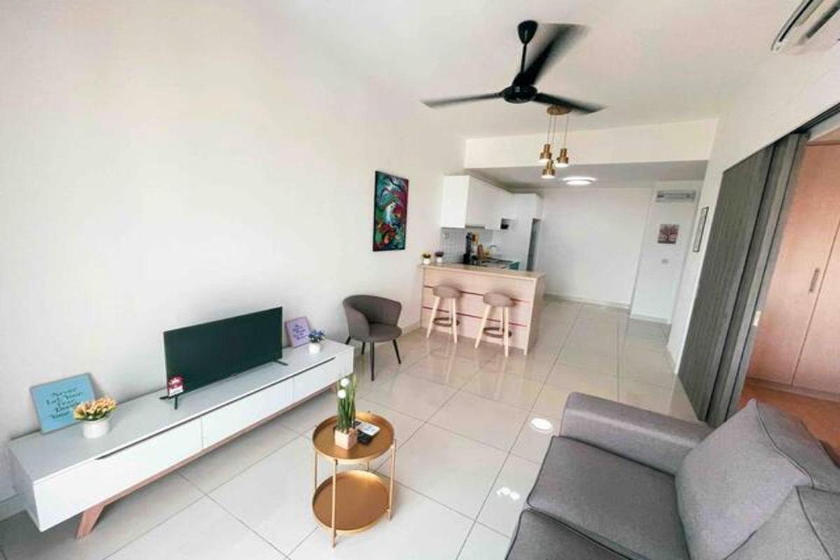 Continew Residence Cozy Suite by GUESTONIC