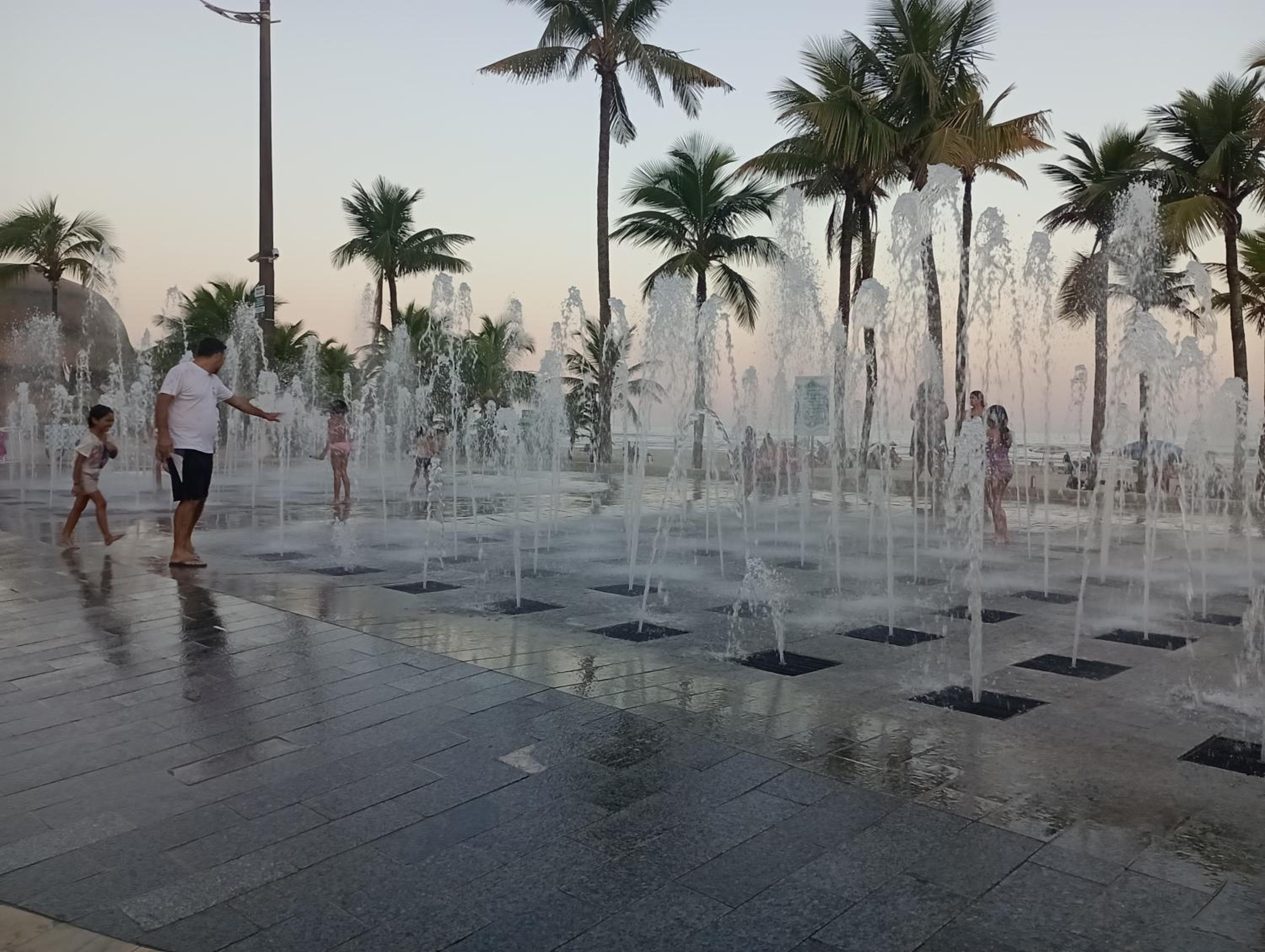 Apto da Sol - 200m da Praia, Estacionamento e Wi-Fi