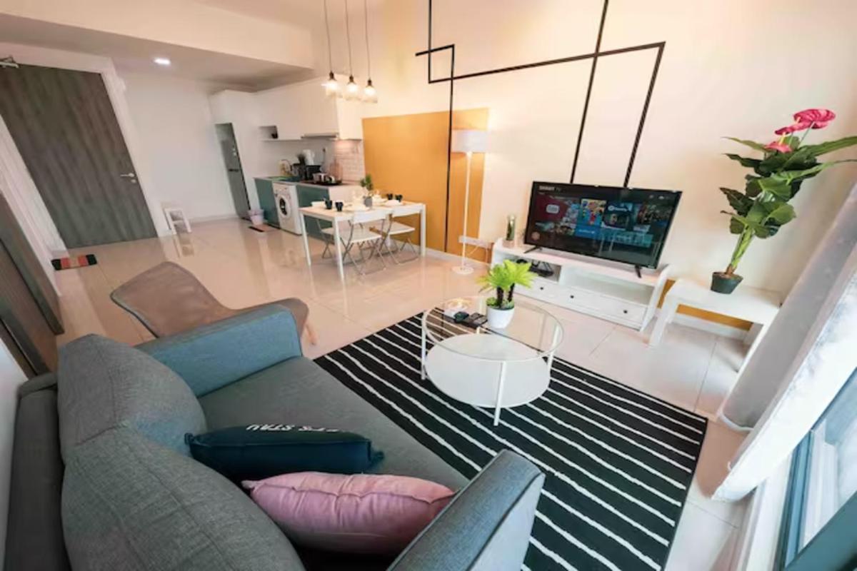 Continew Residence Cozy Suite by GUESTONIC