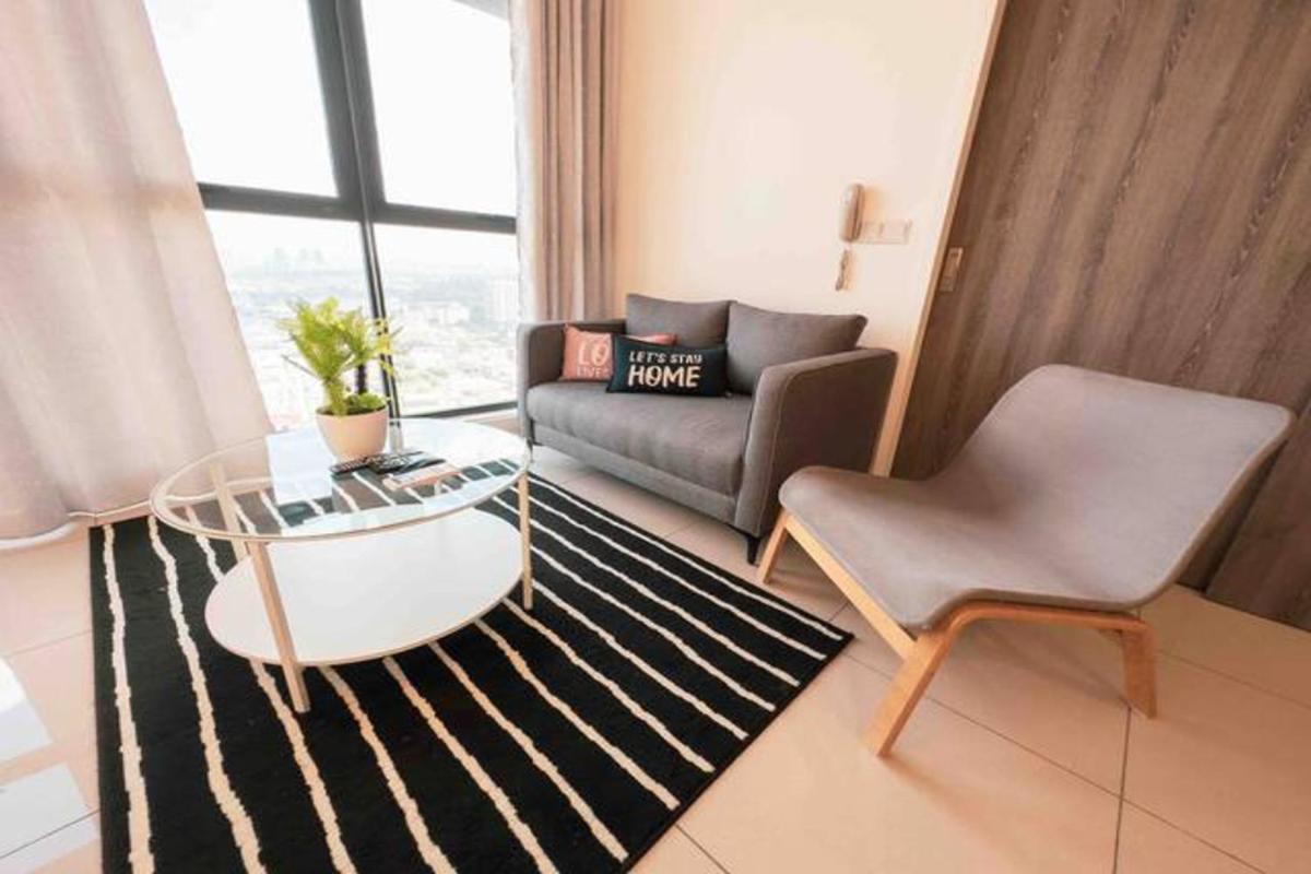 Continew Residence Cozy Suite by GUESTONIC