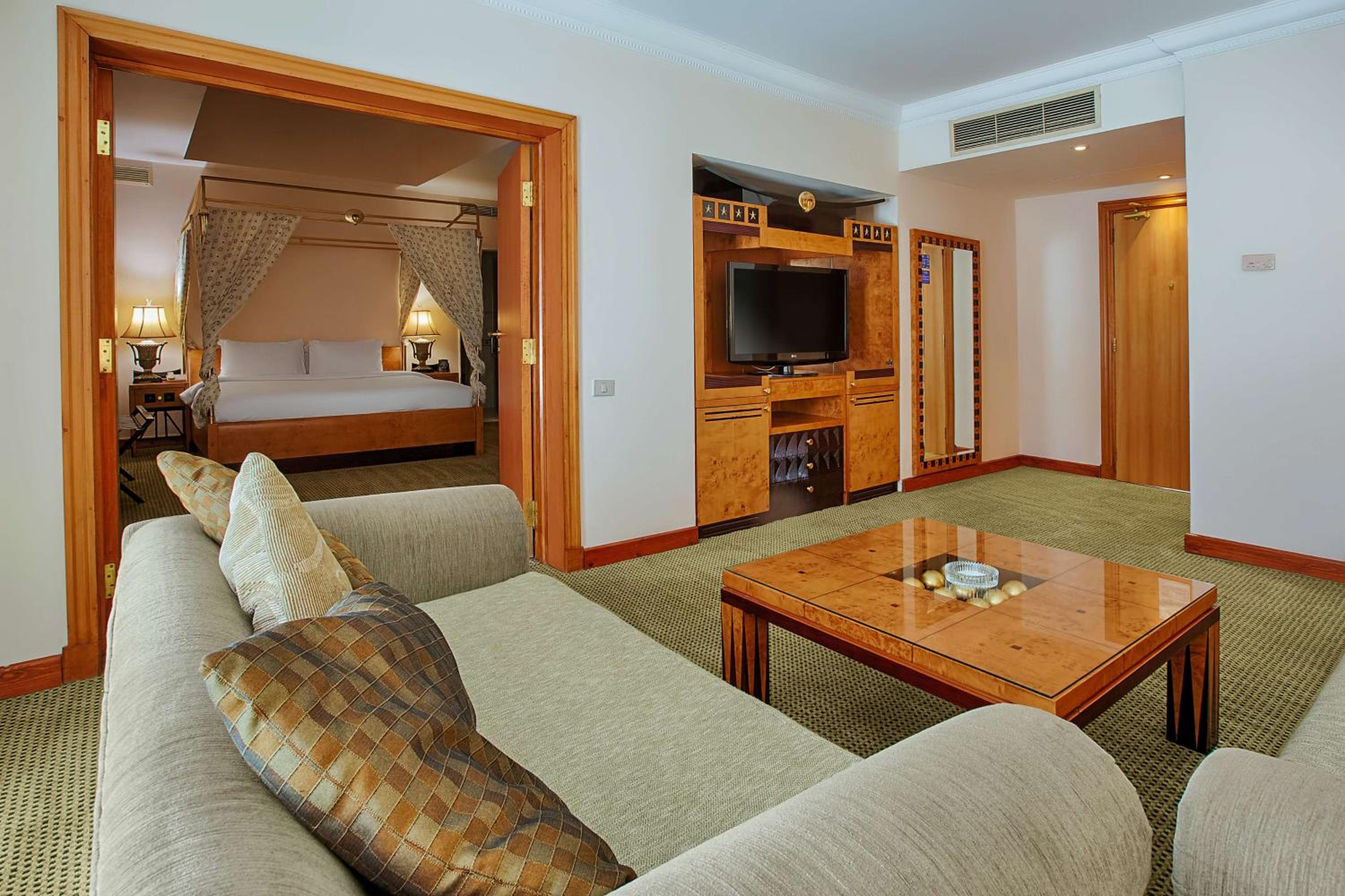 Hilton Alexandria Green Plaza — photo 44