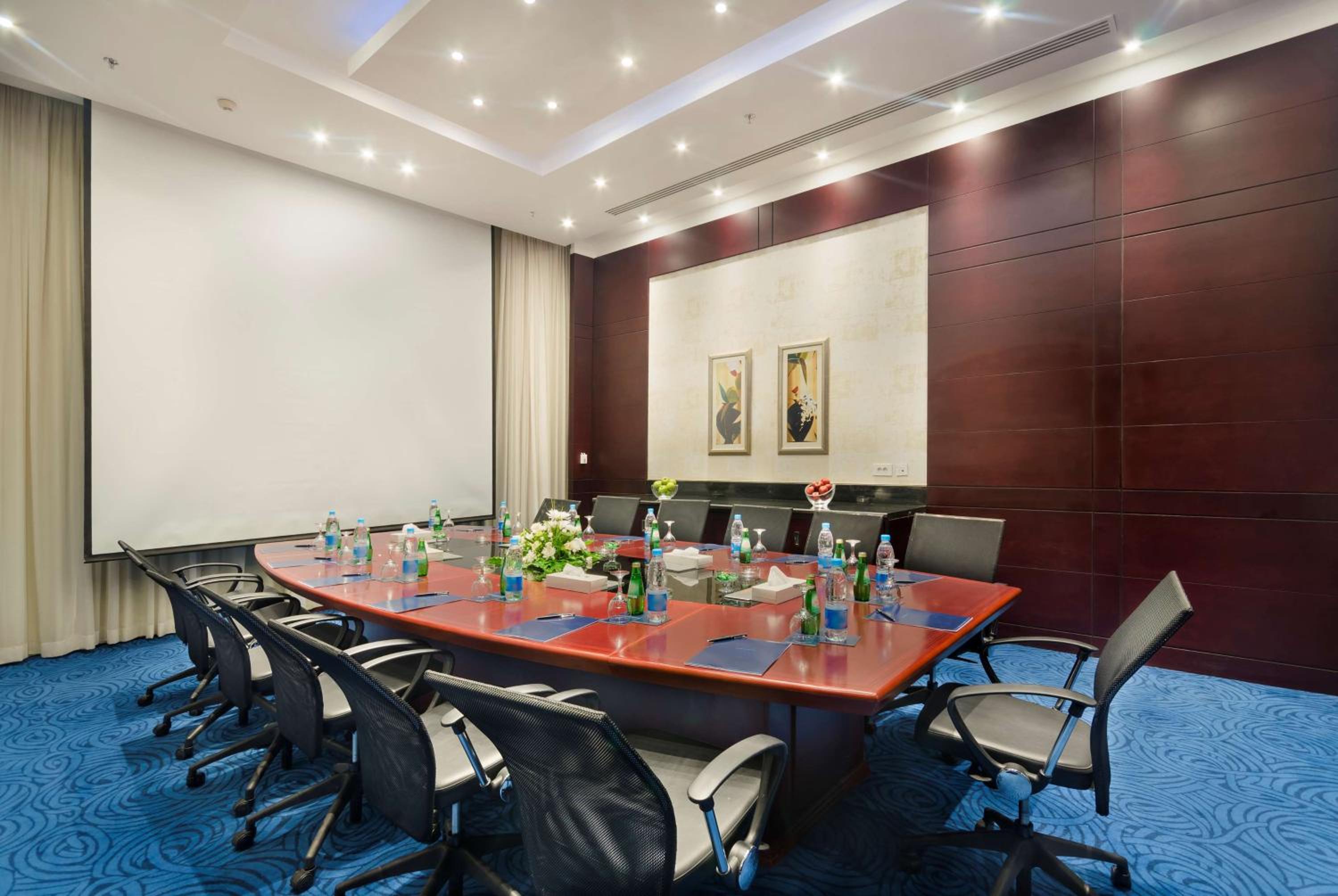 Hilton Alexandria Green Plaza — photo 102