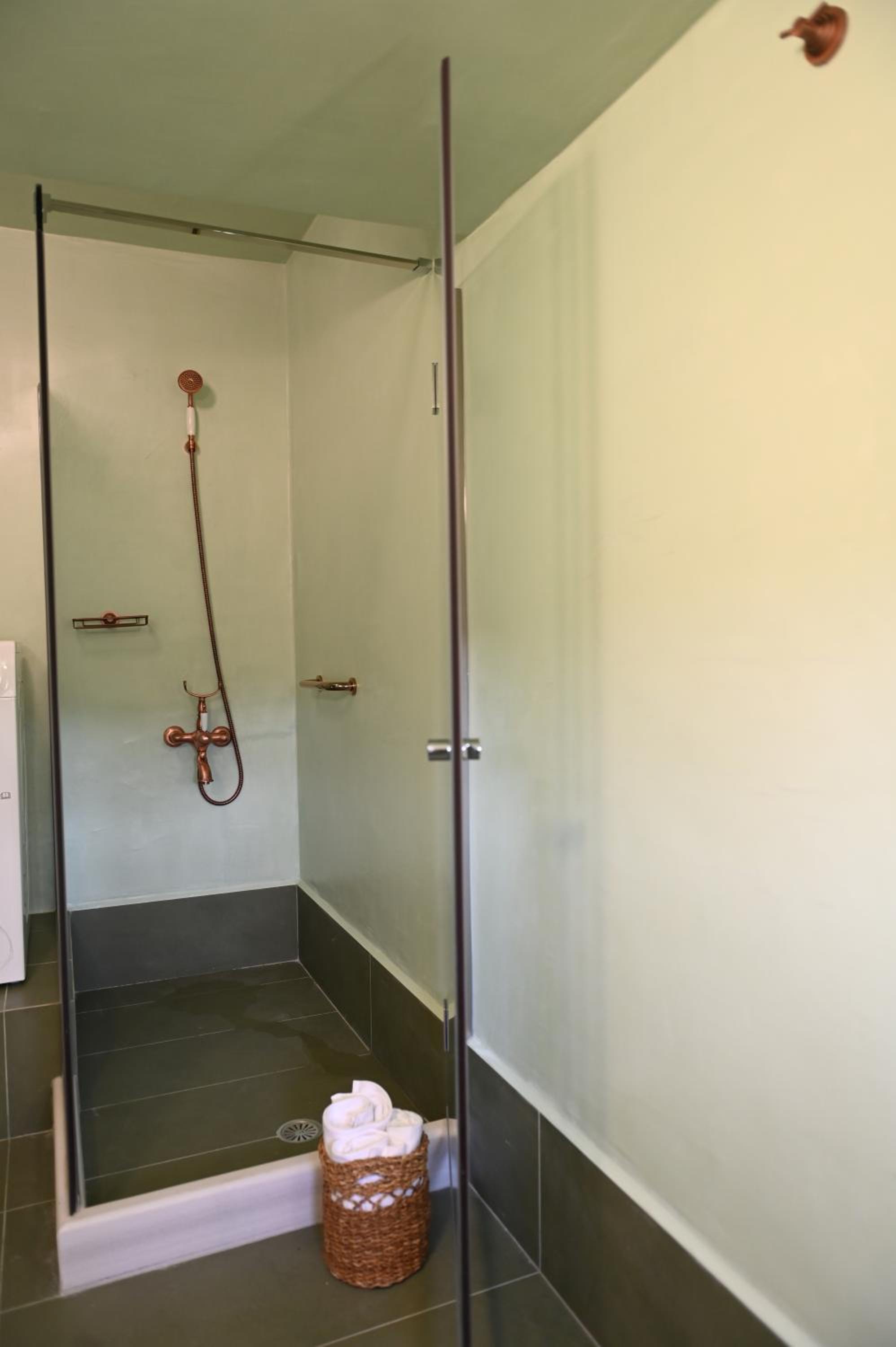 PhiloXenia Traditional Apartments