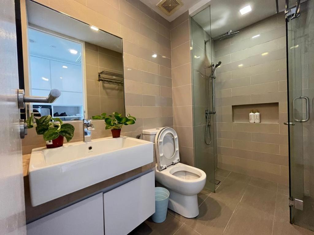 6PAX SUITES KL CITY Pavilion at Bukit Bintang NETFLIX & WIFI