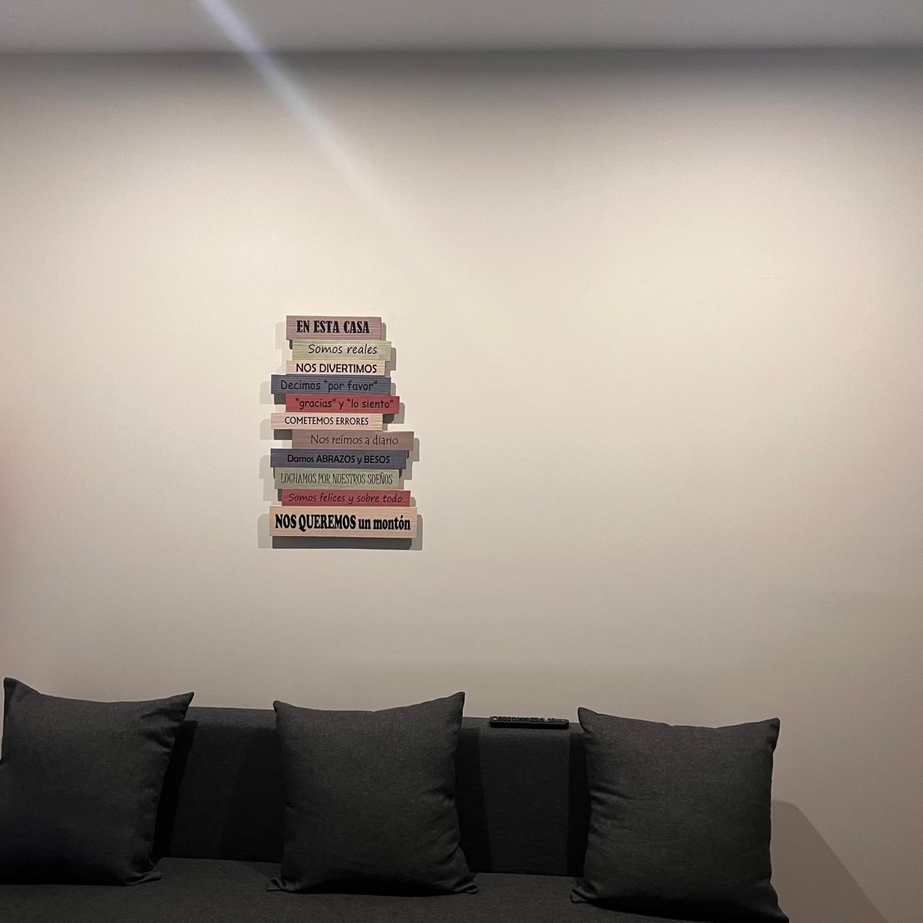 APARTAMENTOS EL ROJU