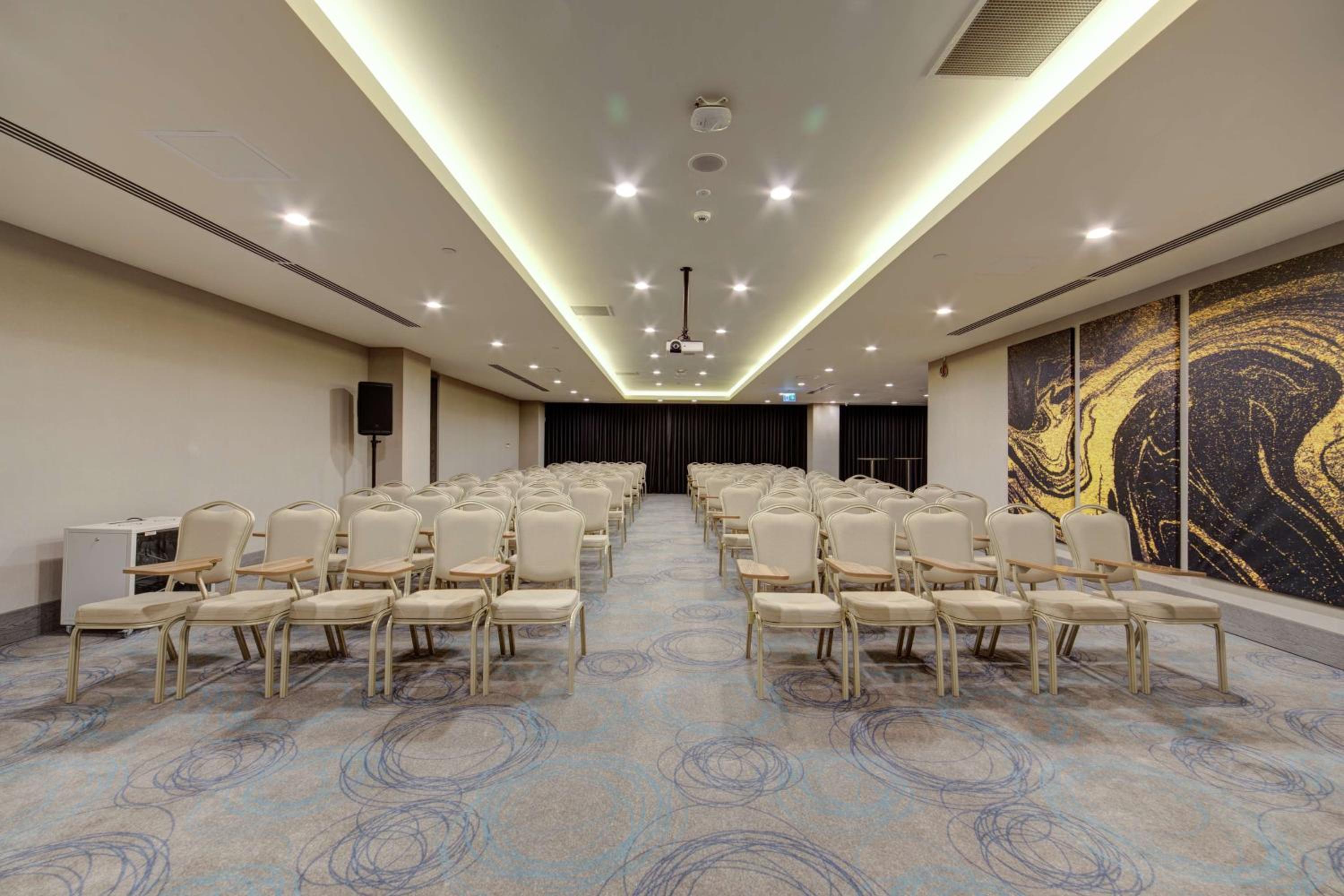DoubleTree by Hilton Adana - Image 41