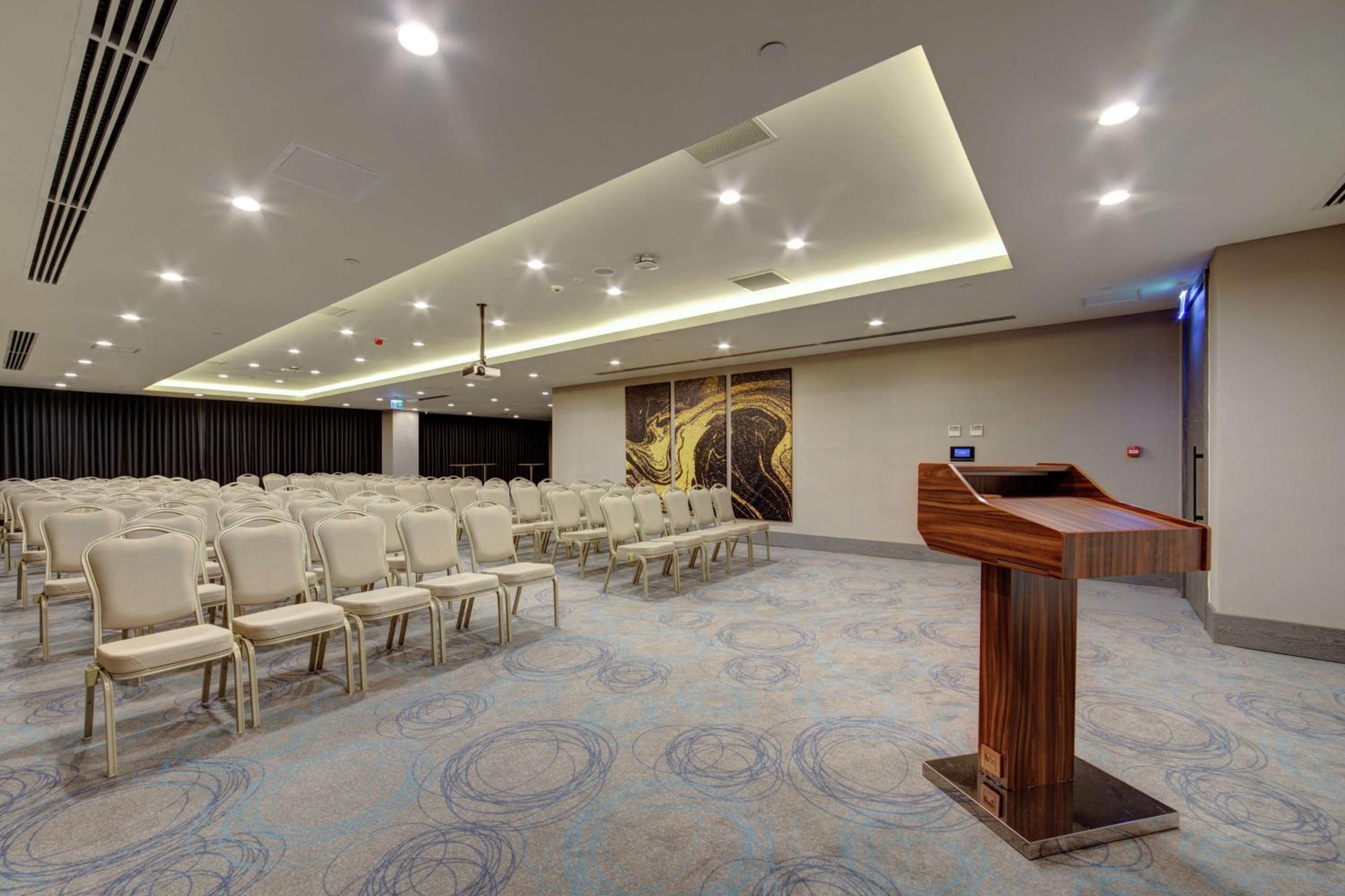 DoubleTree by Hilton Adana - Image 42