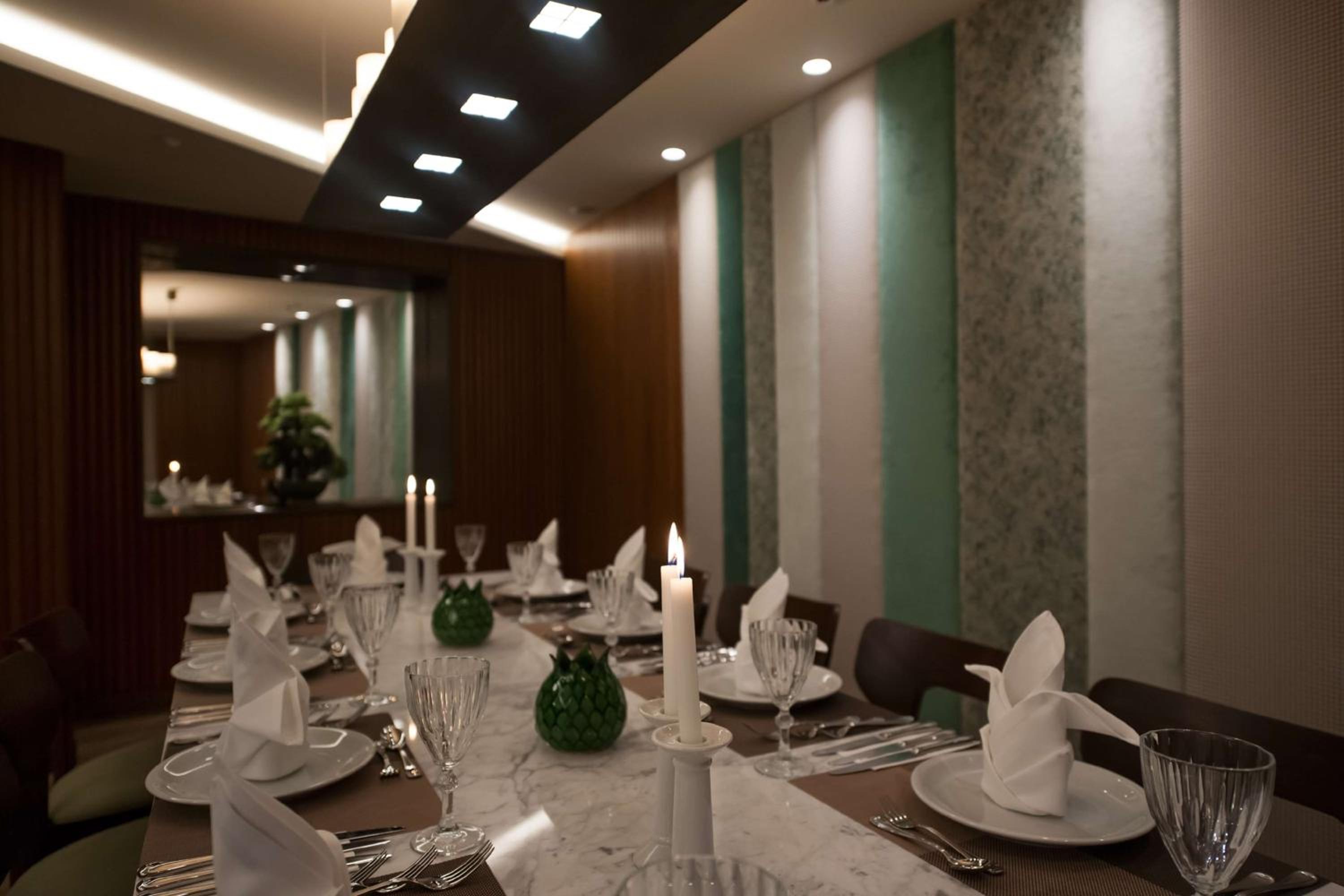 DoubleTree by Hilton Istanbul - Sirkeci - Image 24